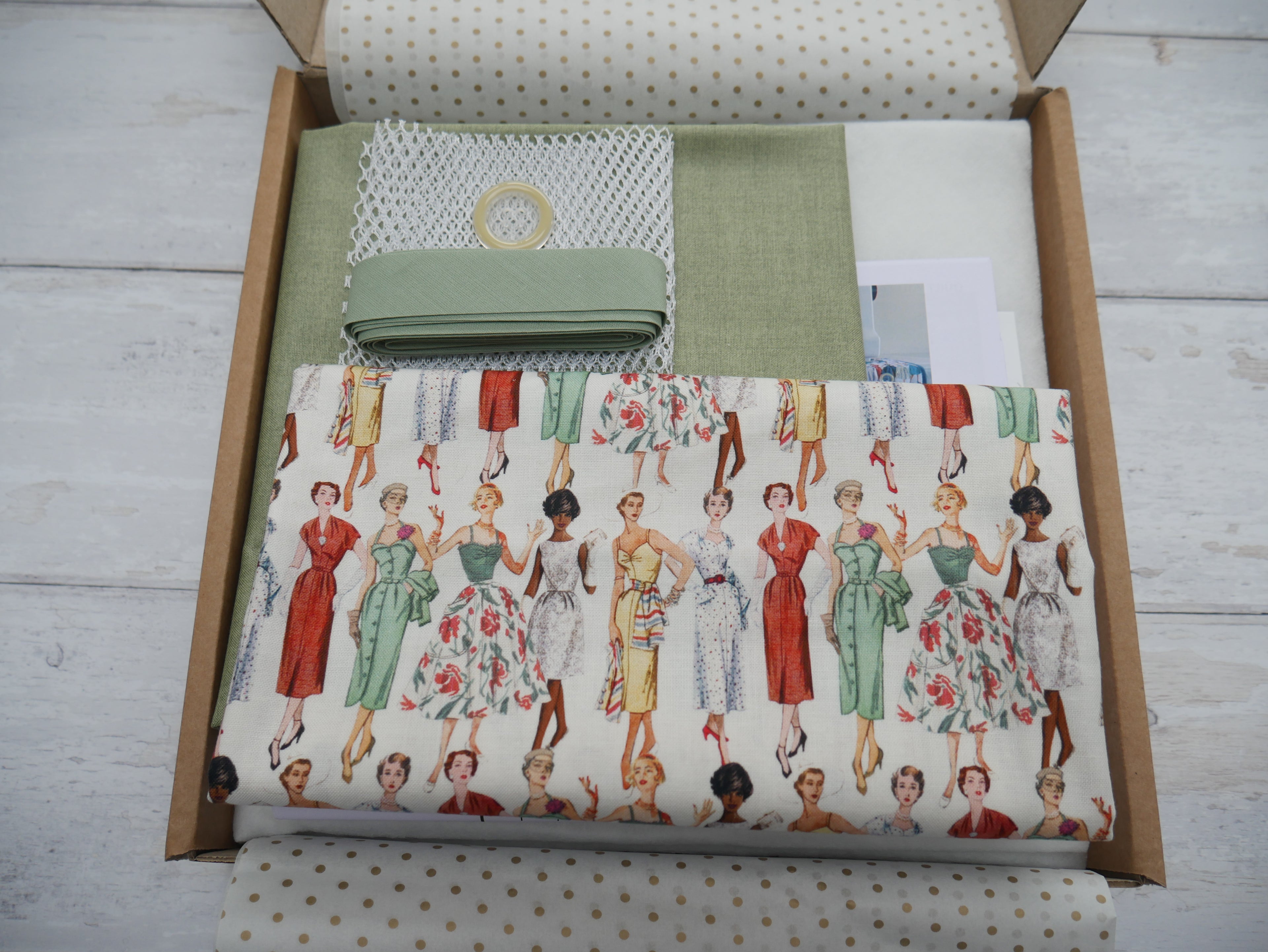 Sewing Machine Cover Kit & Pattern - Simplicity Vintage NEW-Sewing Kit-Flying Bobbins Haberdashery