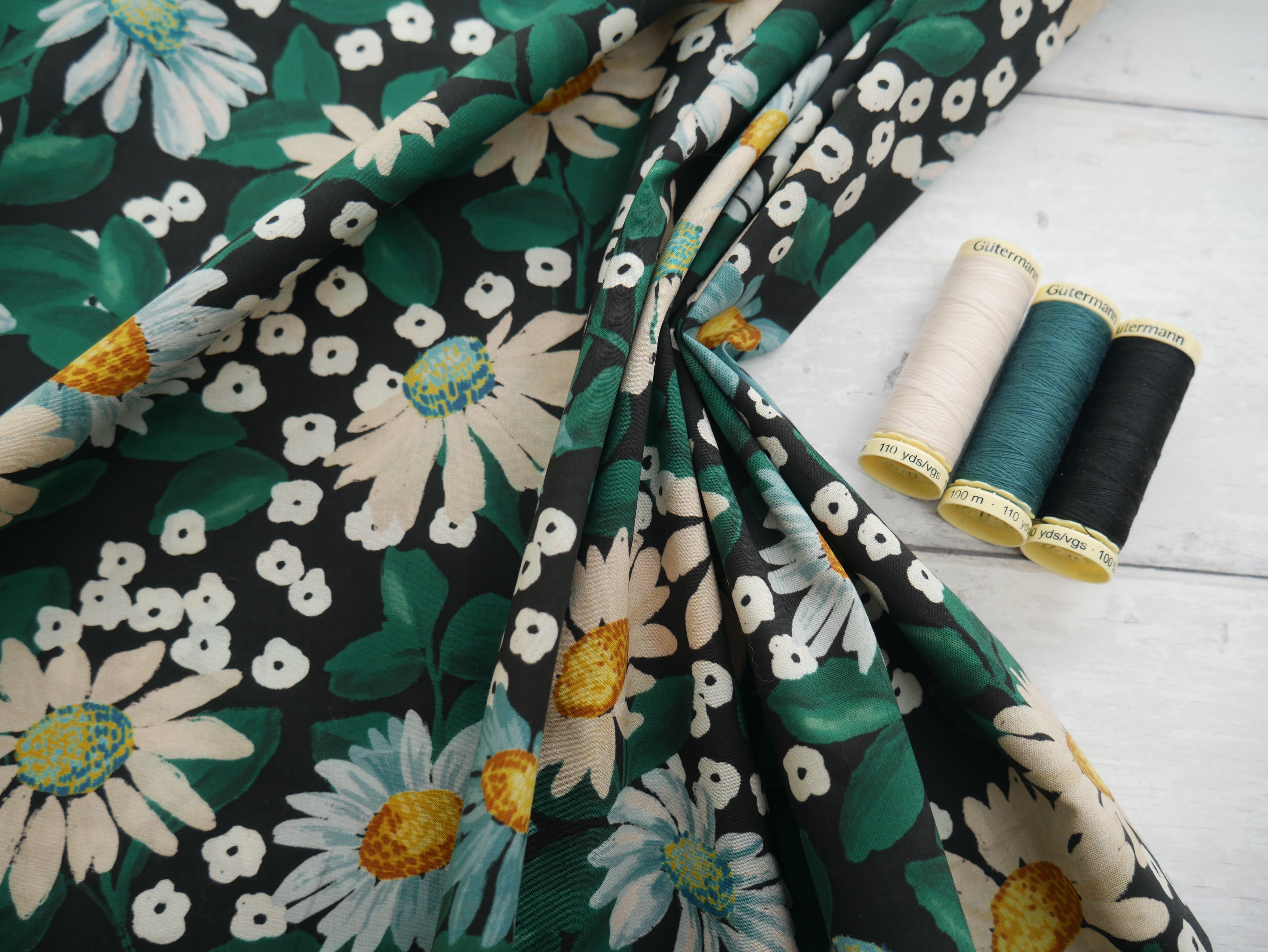Summer in New York Dress Kit - Daisies-Dress-Flying Bobbins Haberdashery
