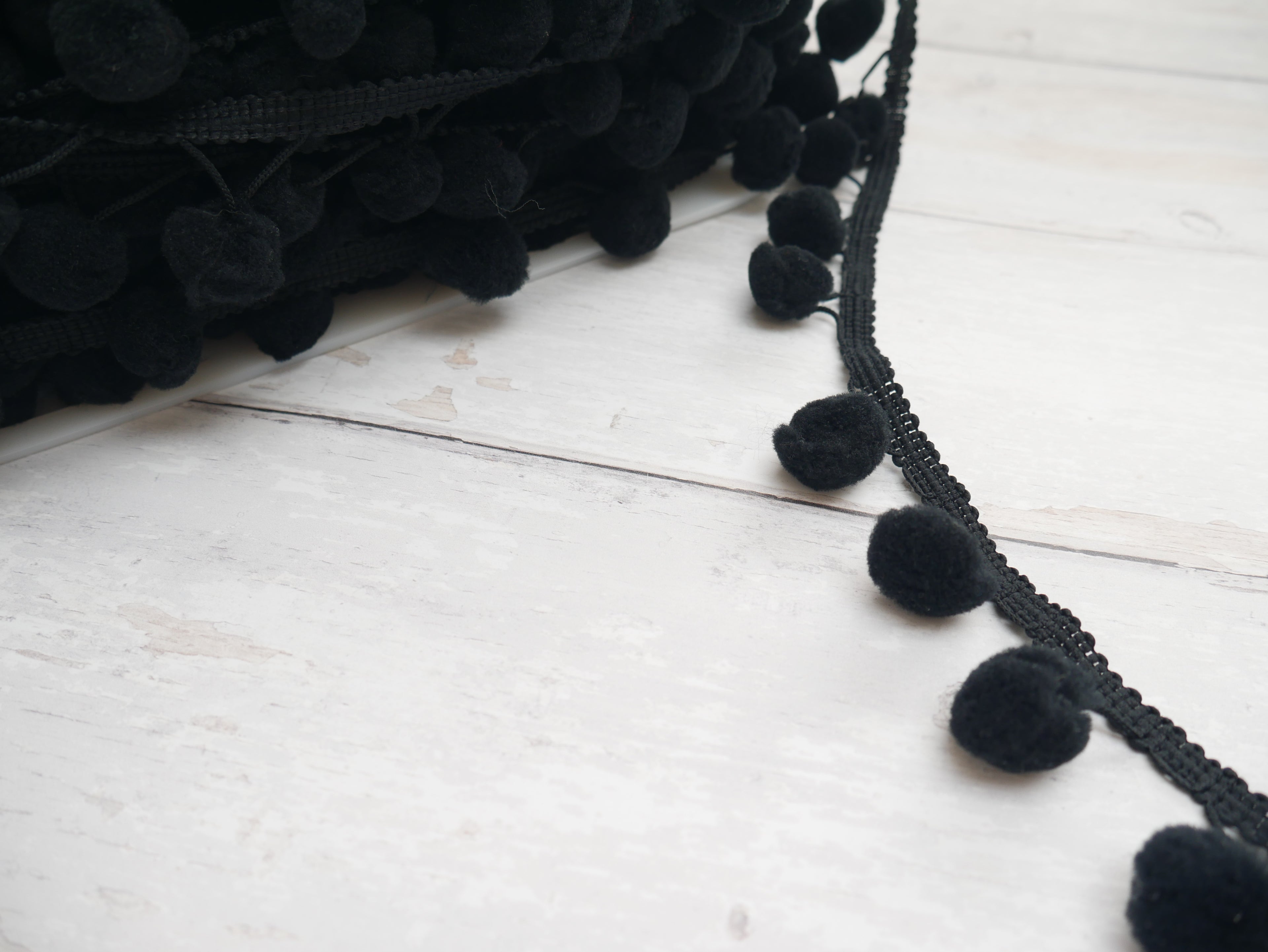 15mm Pom-Pom Trim, Black-Flying Bobbins Haberdashery
