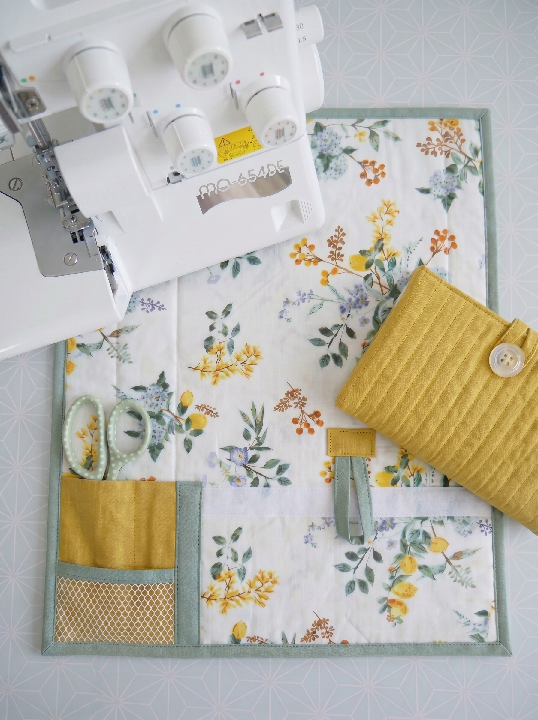 Overlocker Cover Kit & Pattern - Plentiful