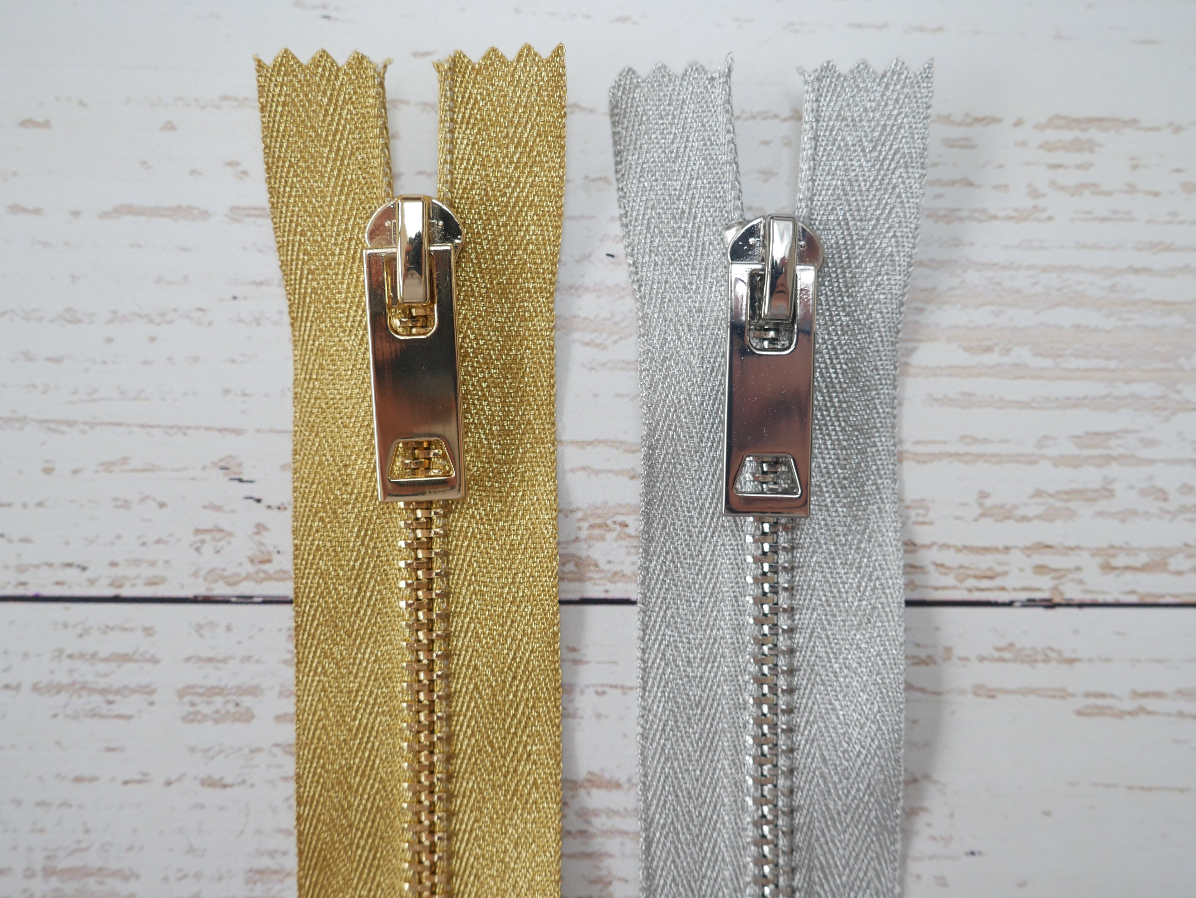 Glisty Silver Metal Zip, 25cm-Zip-Flying Bobbins Haberdashery