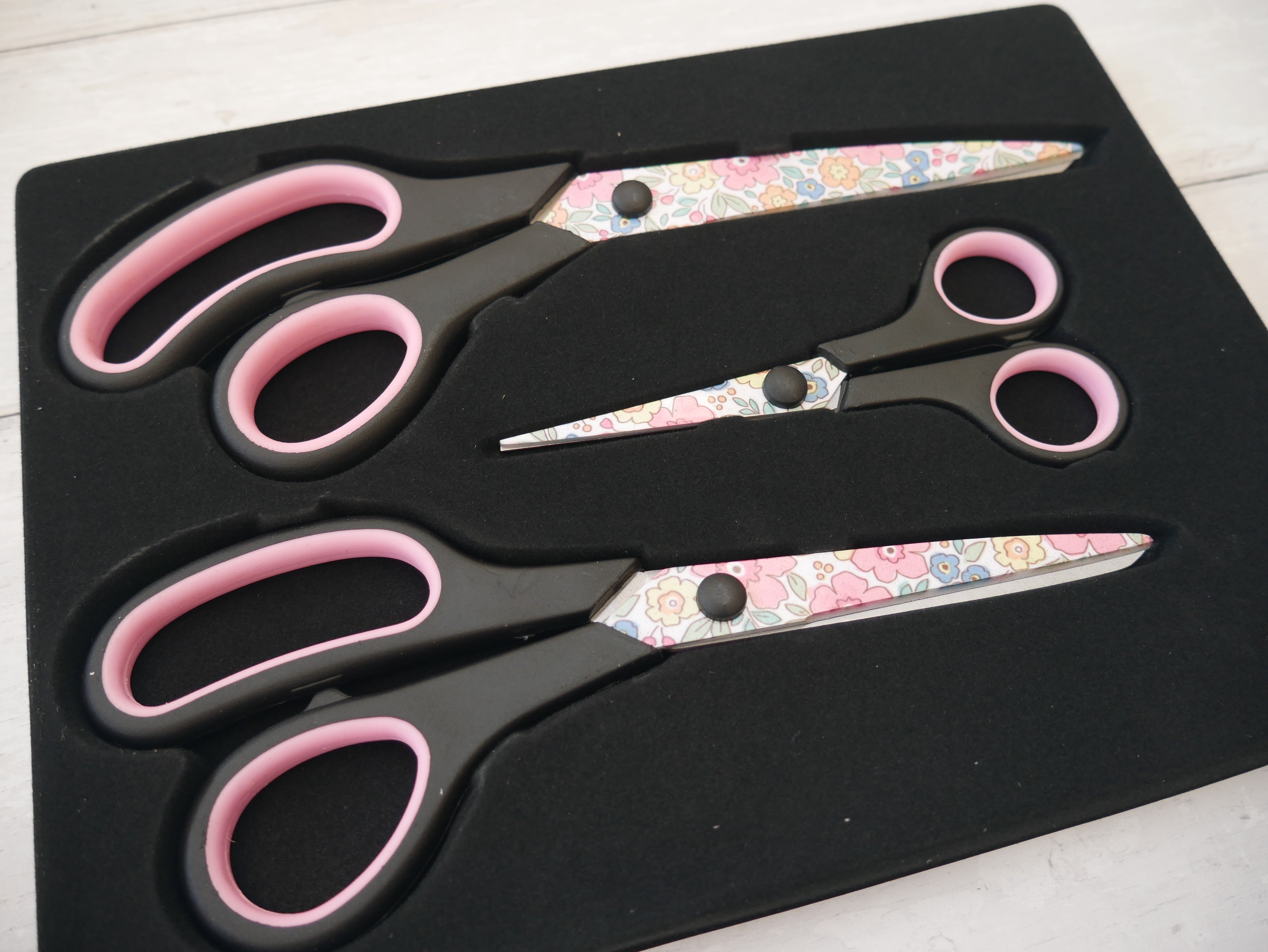 Floral Scissors Gift Set In Pink-Tools-Flying Bobbins Haberdashery
