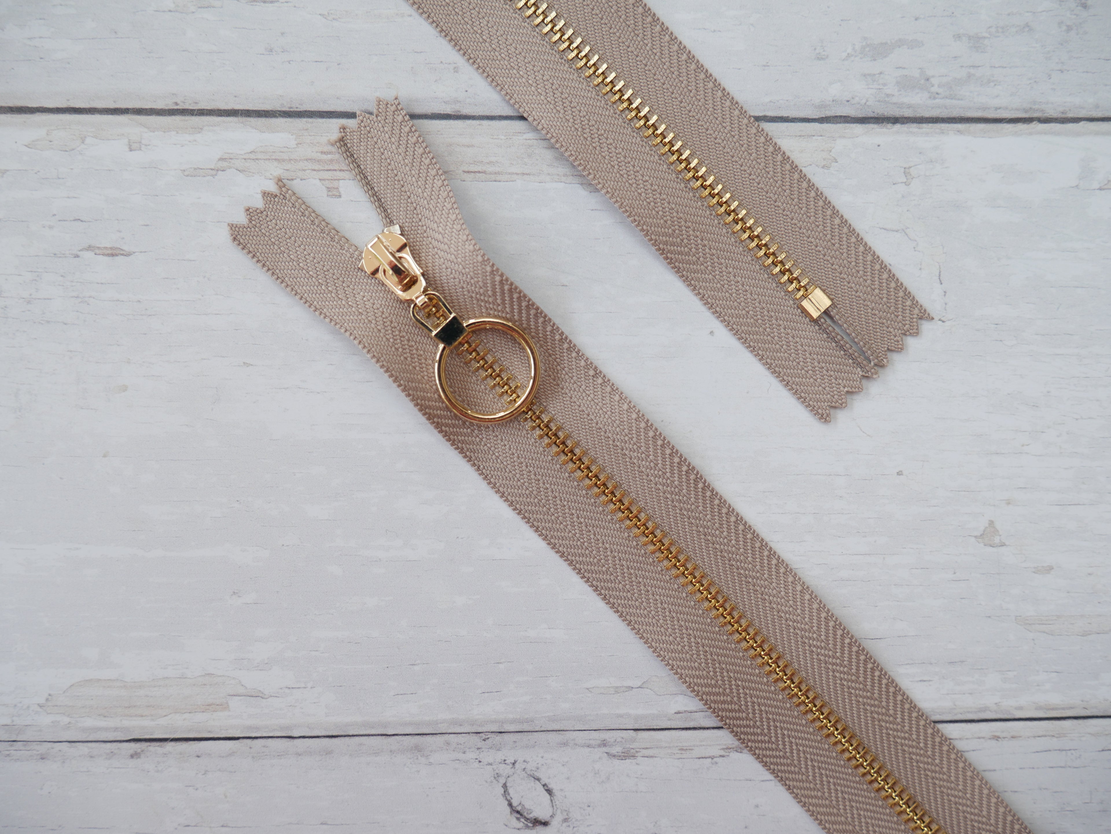 Metal Zip With Large O-Puller, 30cm-Zip-Flying Bobbins Haberdashery