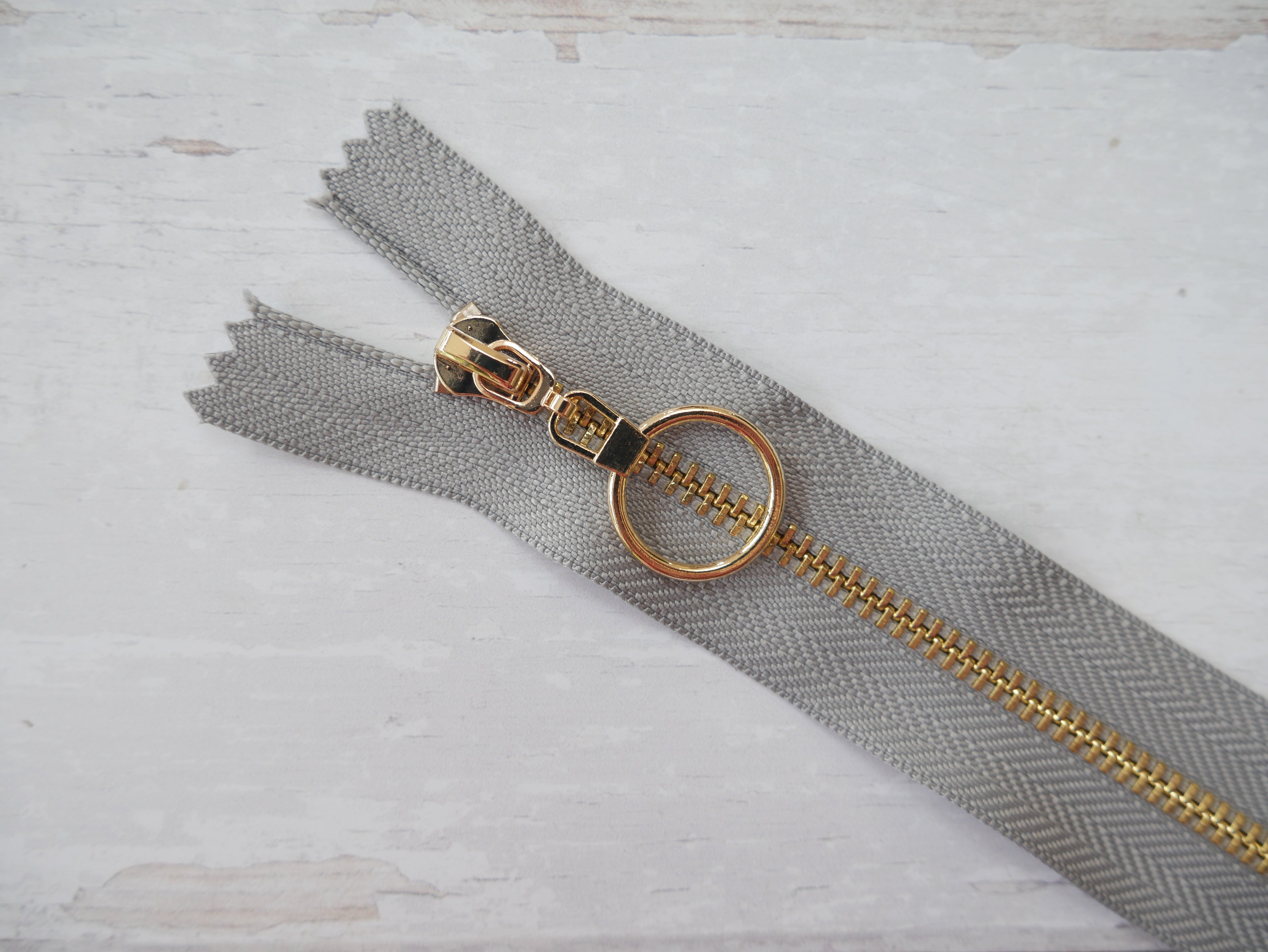 Metal Zip With Large O-Puller, 30cm-Zip-Flying Bobbins Haberdashery