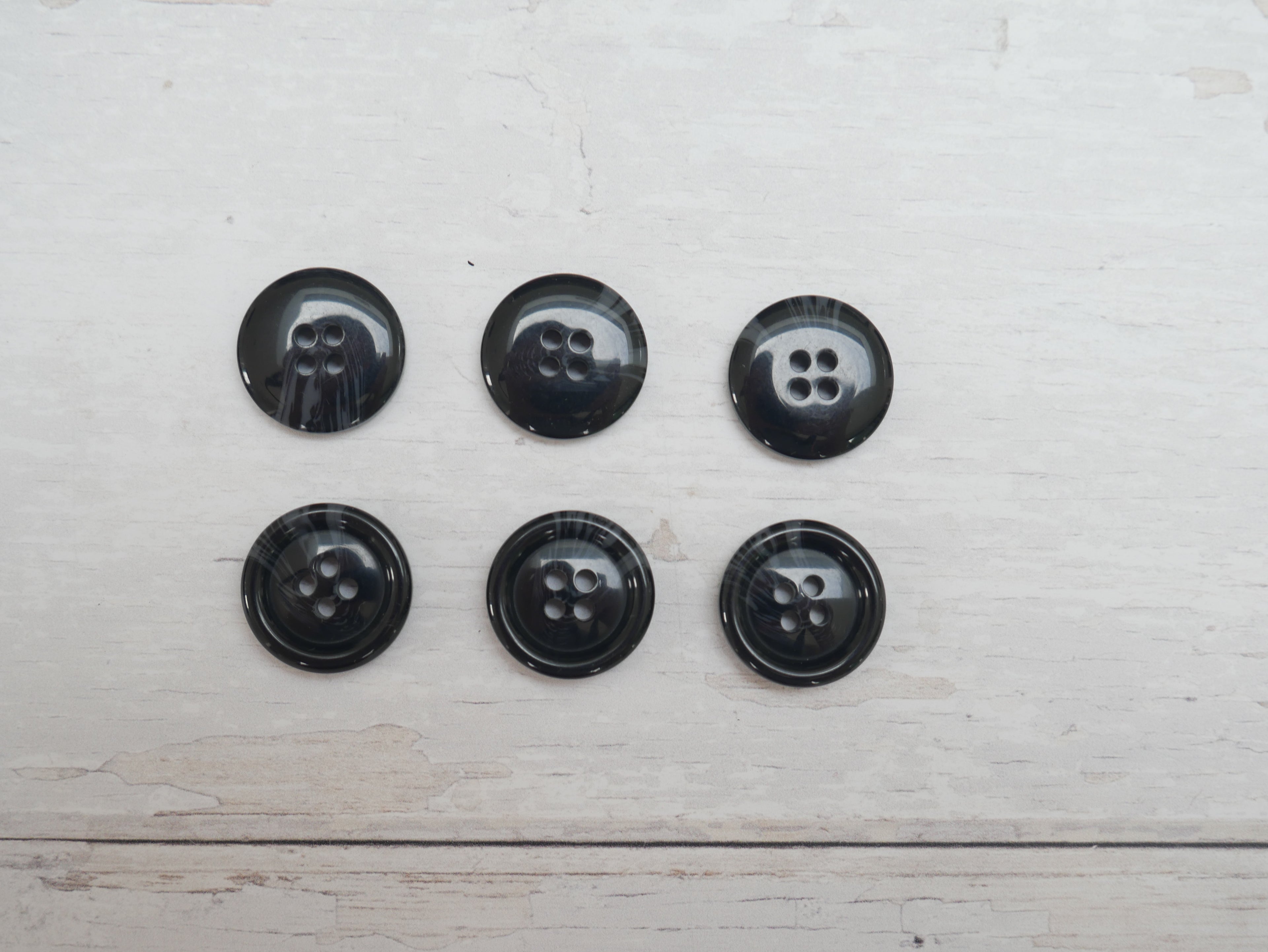 Variegated, 4-Hole, 20mm Button in Black-Button-Flying Bobbins Haberdashery