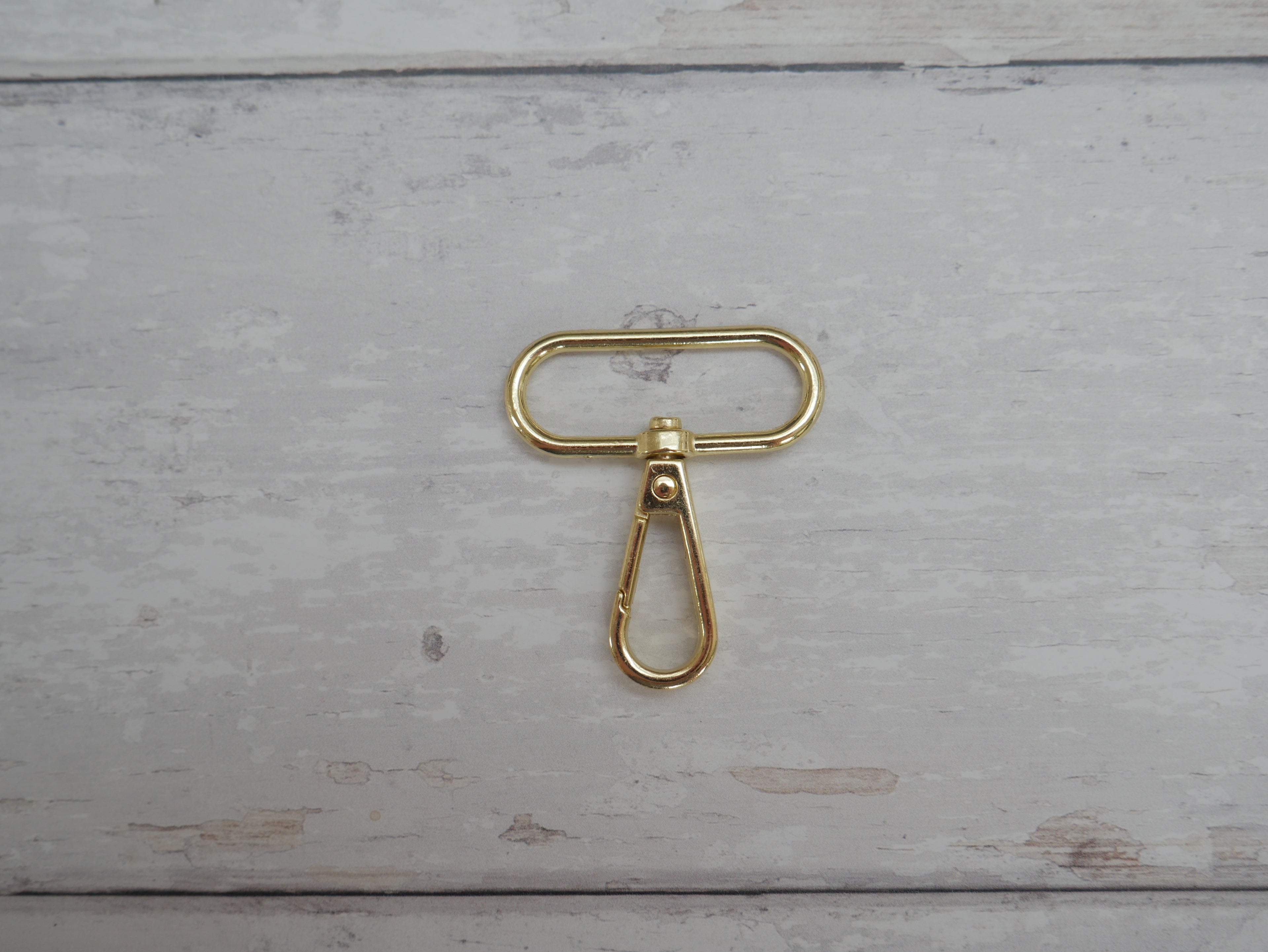 38mm Swivel Hook in Gold-Trim-Flying Bobbins Haberdashery