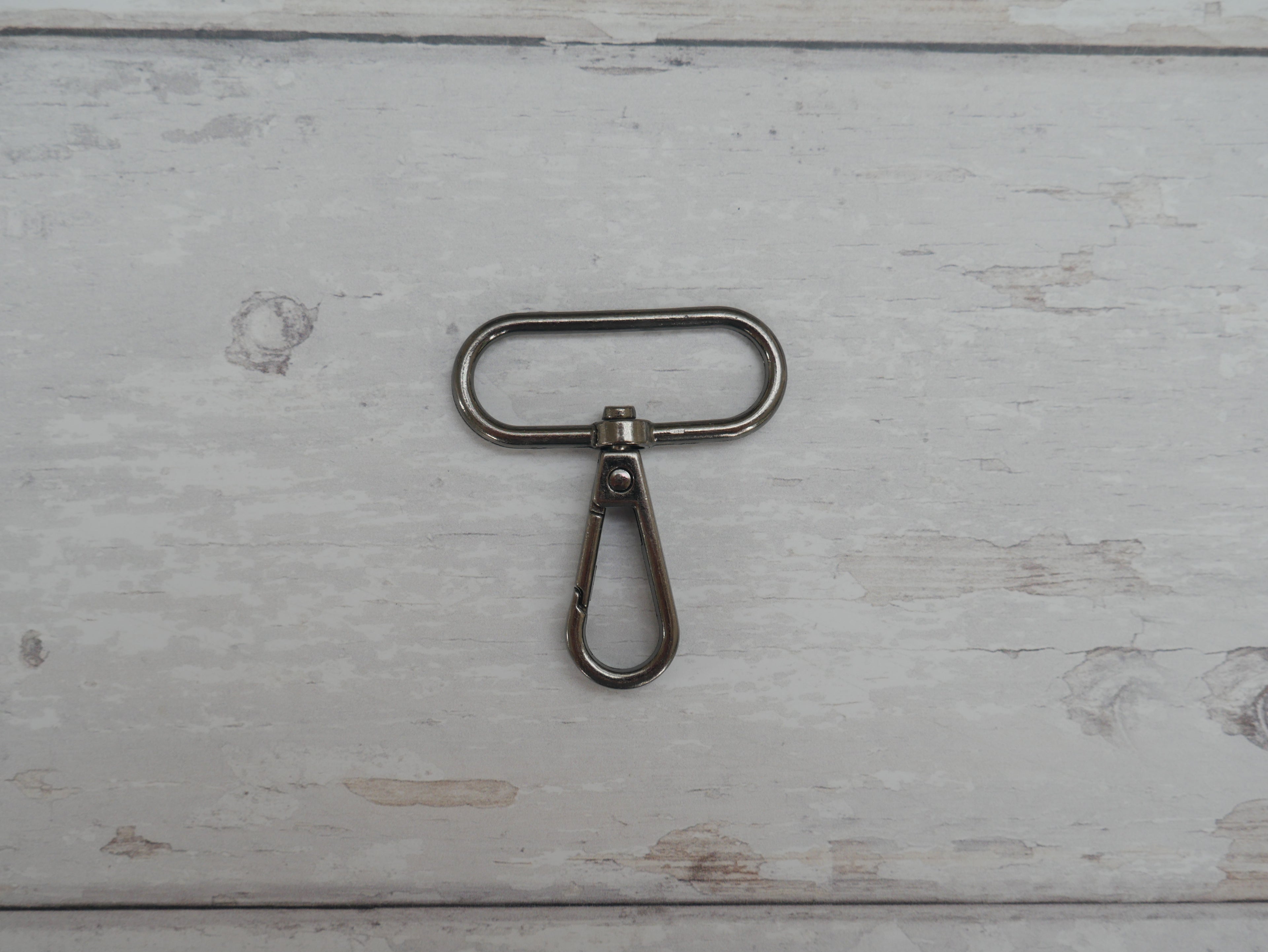 38mm Swivel Hook in Gun-Metal-Trim-Flying Bobbins Haberdashery