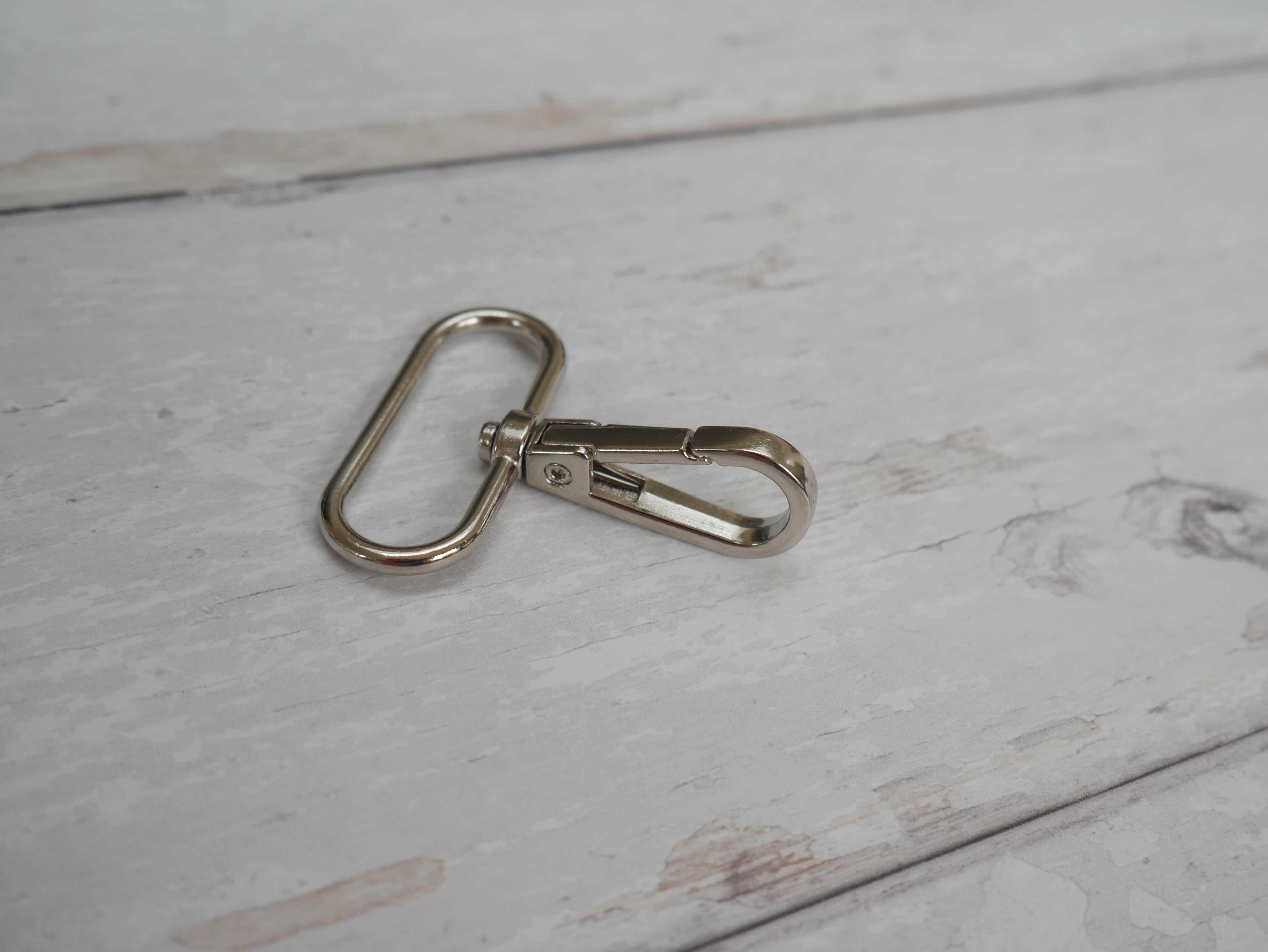 38mm Swivel Hook in Silver-Trim-Flying Bobbins Haberdashery