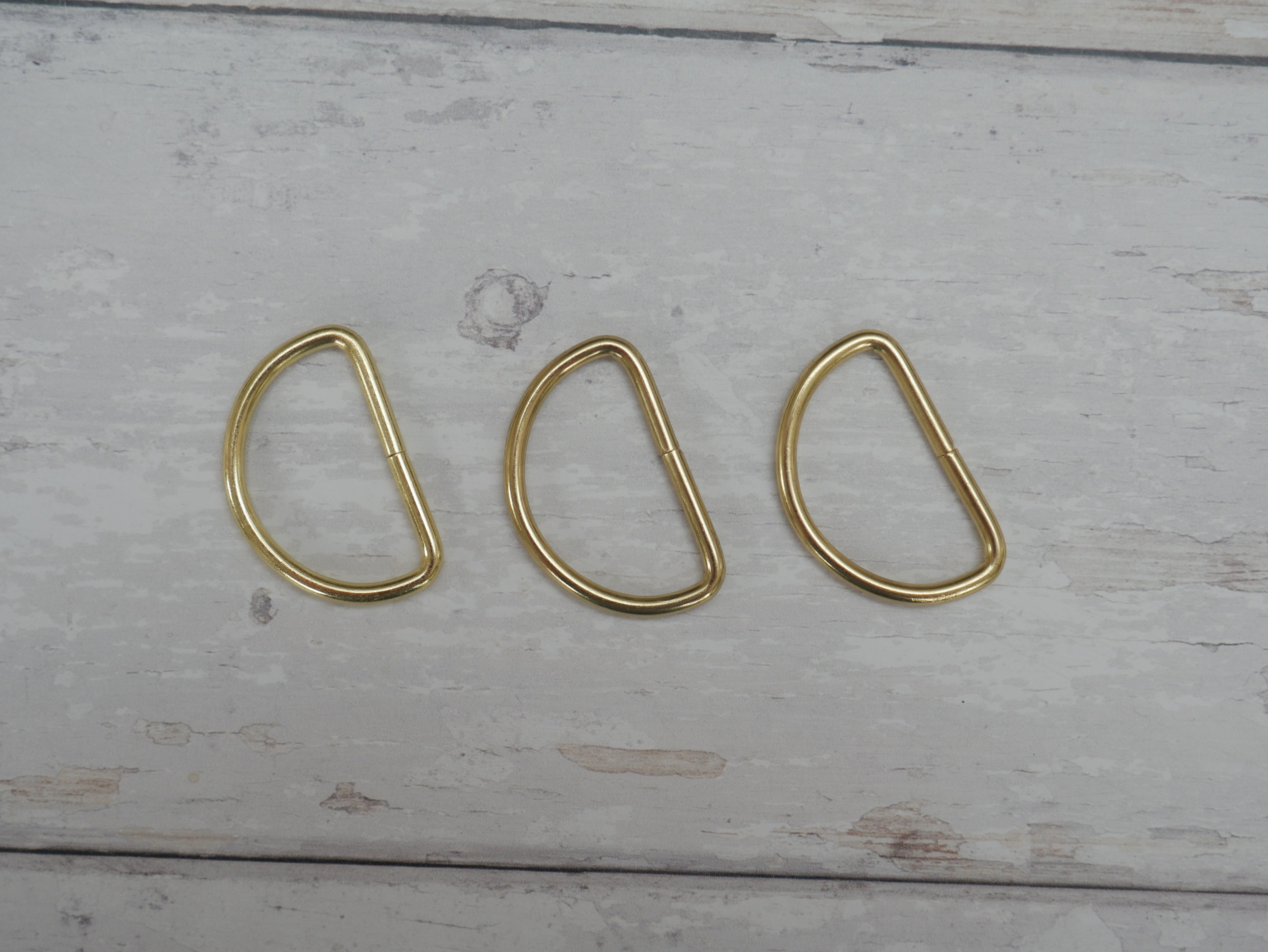 32mm D-Ring in Gold-Trim-Flying Bobbins Haberdashery