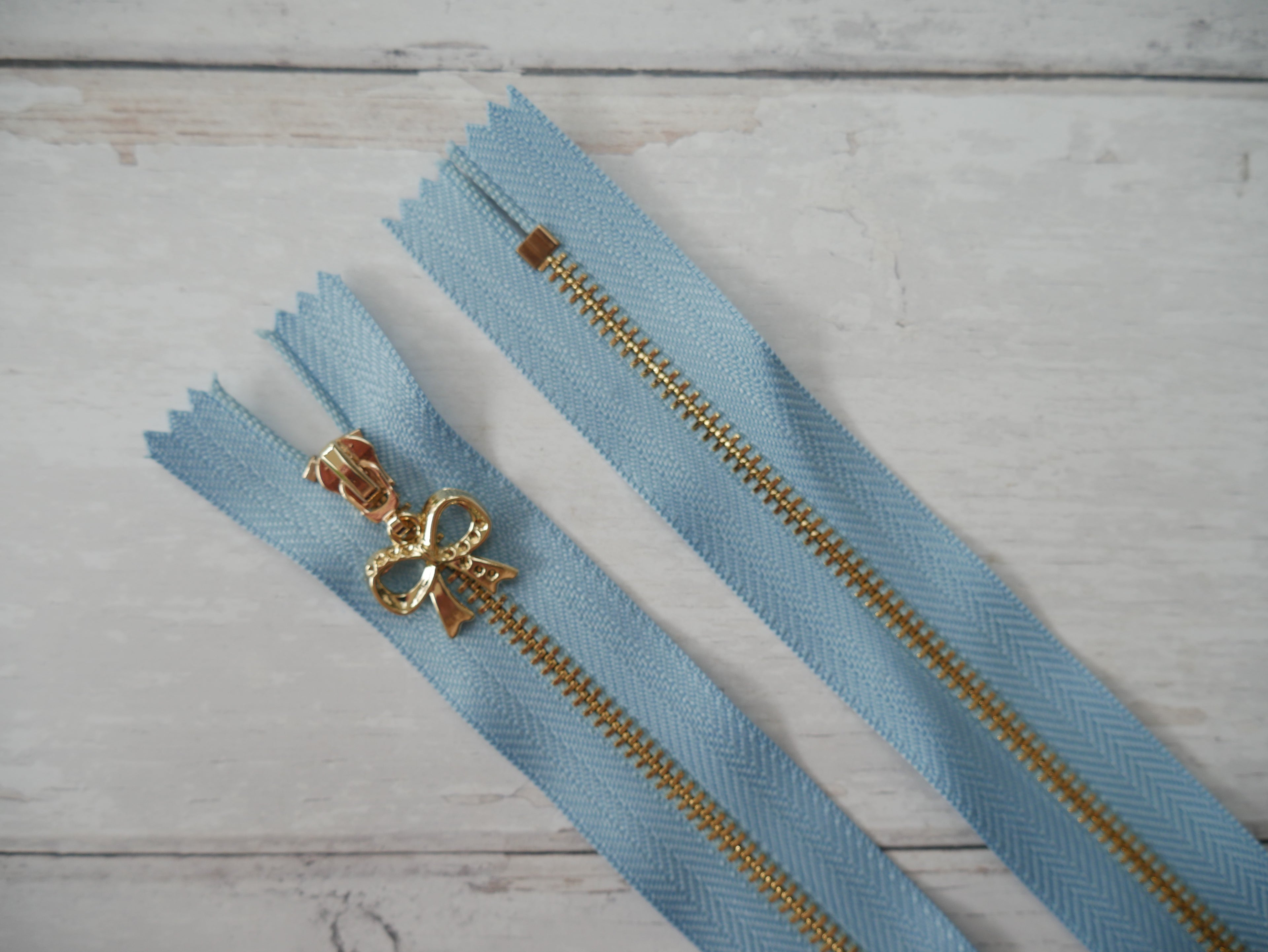 Metal Zip With Bow Puller, 30cm-Zip-Flying Bobbins Haberdashery