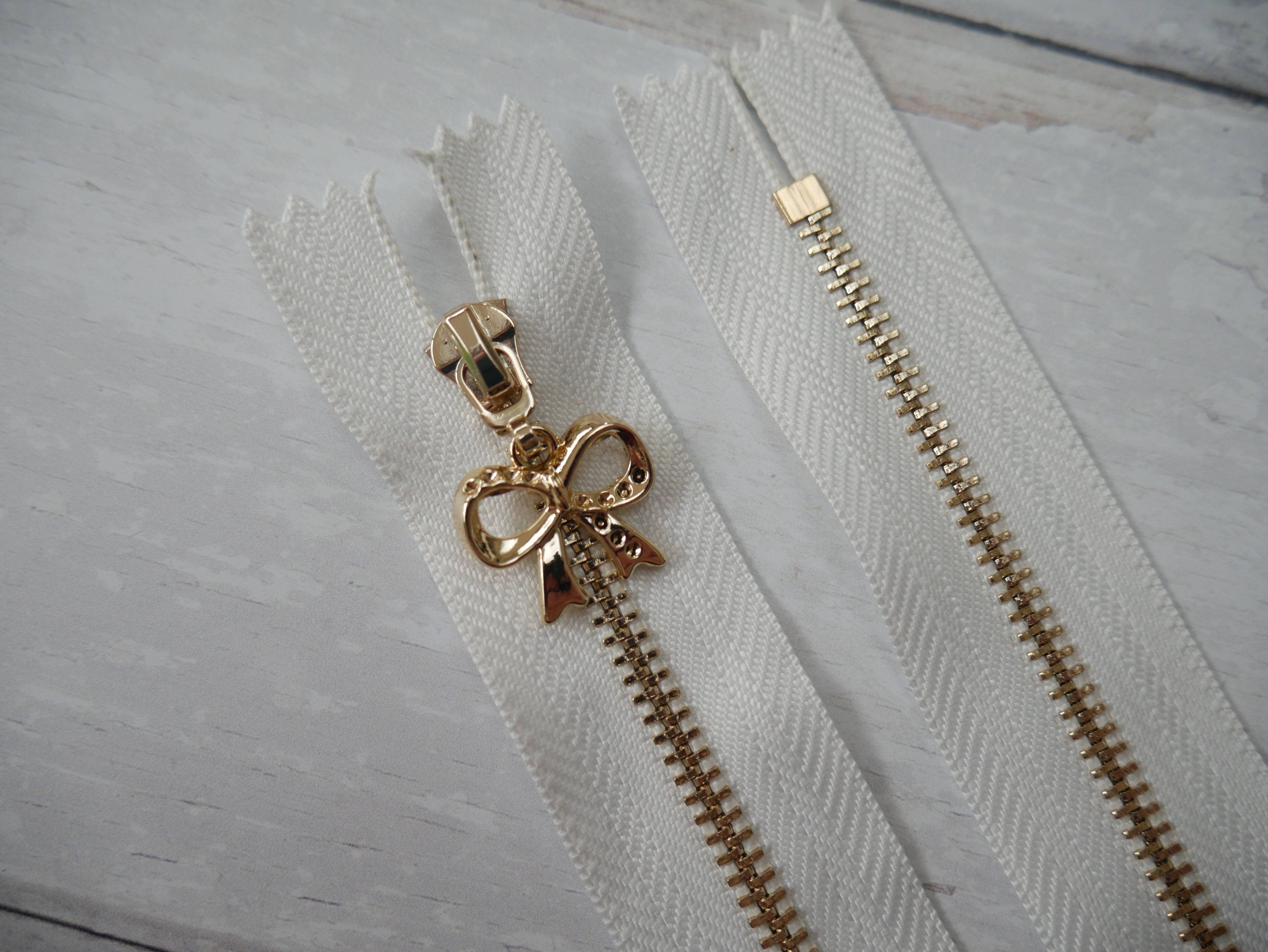 Metal Zip With Bow Puller, 30cm-Zip-Flying Bobbins Haberdashery