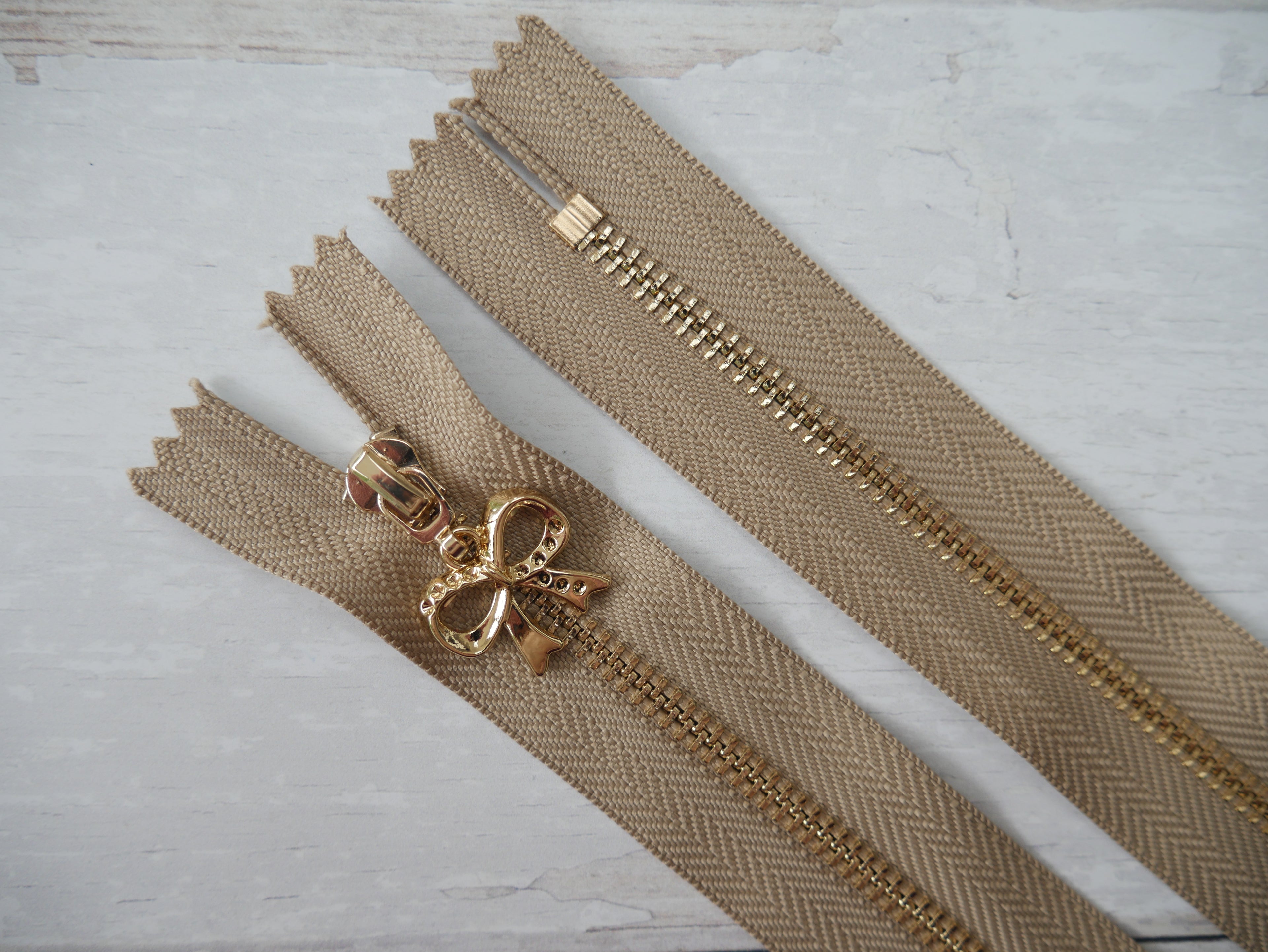 Metal Zip With Bow Puller, 30cm-Zip-Flying Bobbins Haberdashery