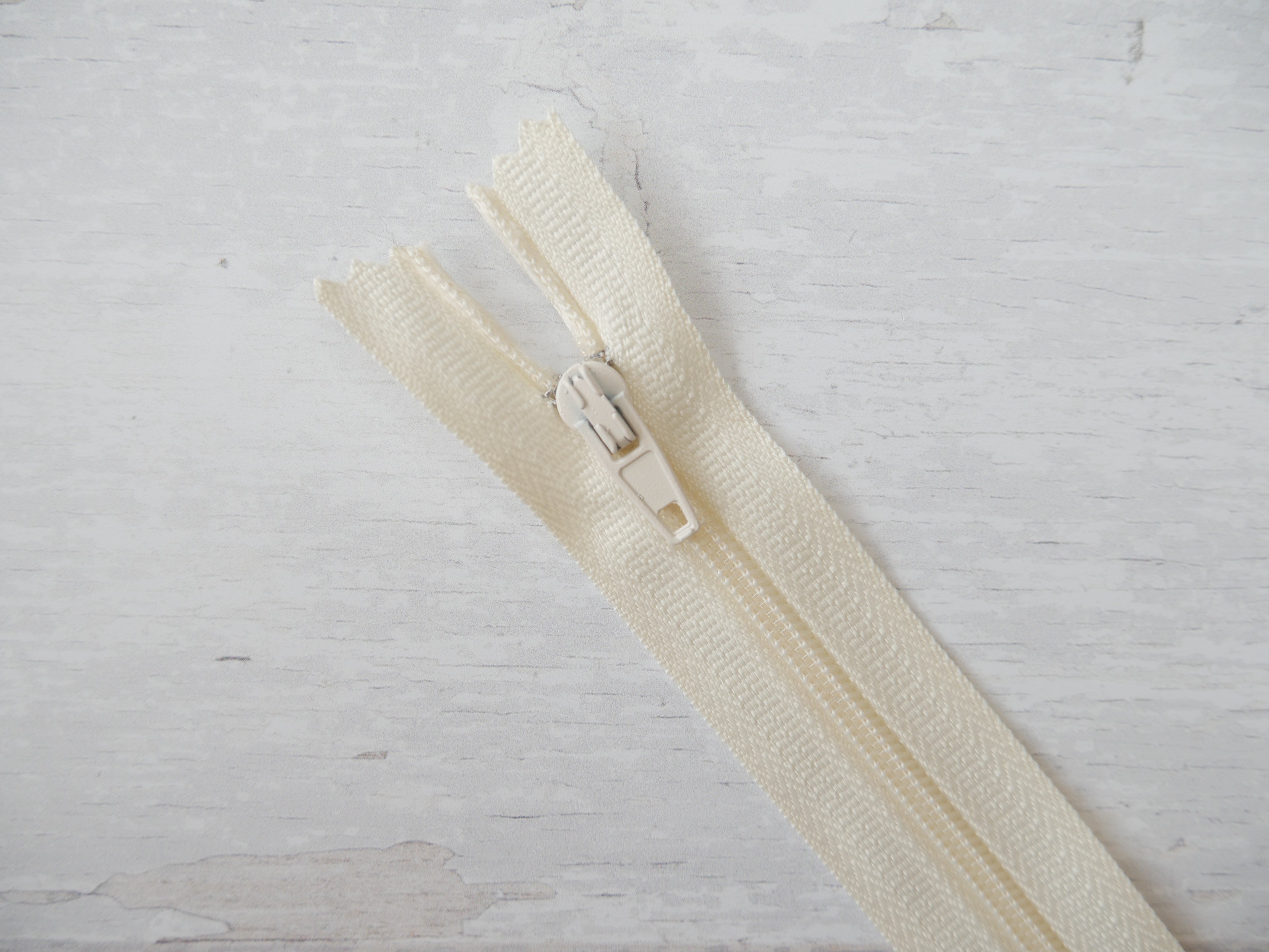 20cm Closed End, Auto-Lock Zip VARIOUS COLOURS-Zips-Flying Bobbins Haberdashery