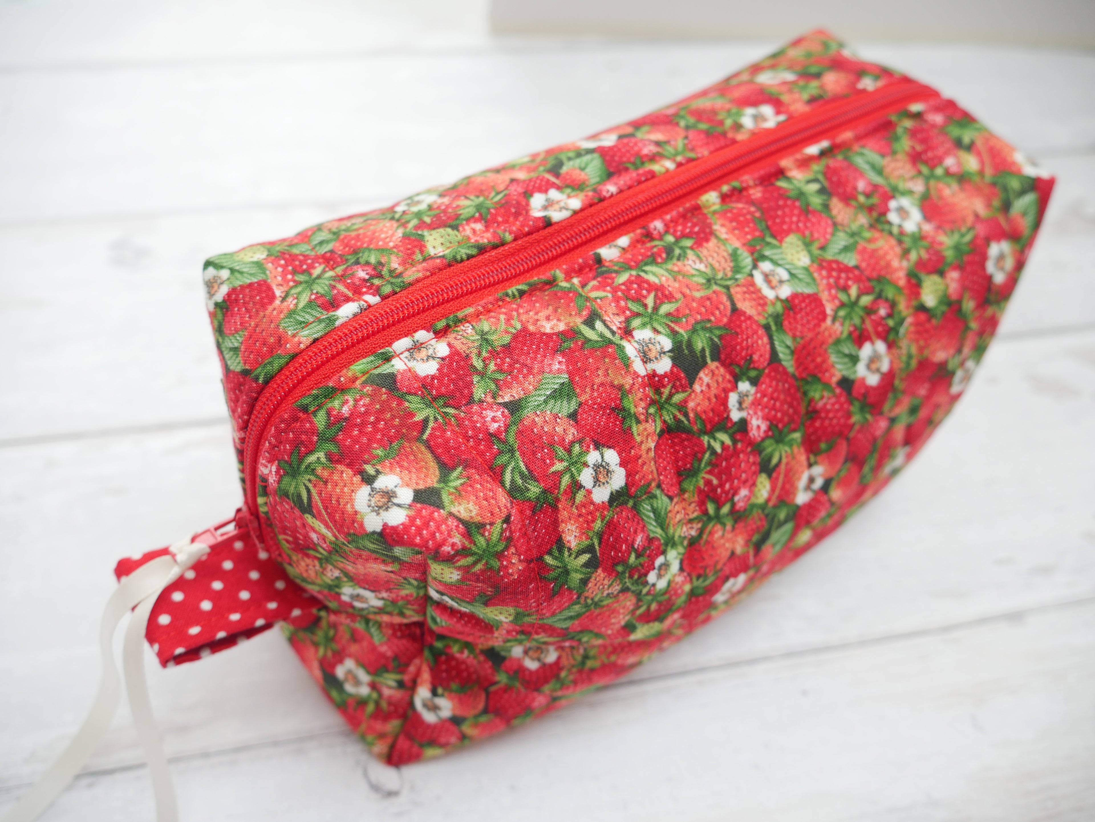 Strawberries Boxed Make-Up Bag Kit-Sewing Kit-Flying Bobbins Haberdashery