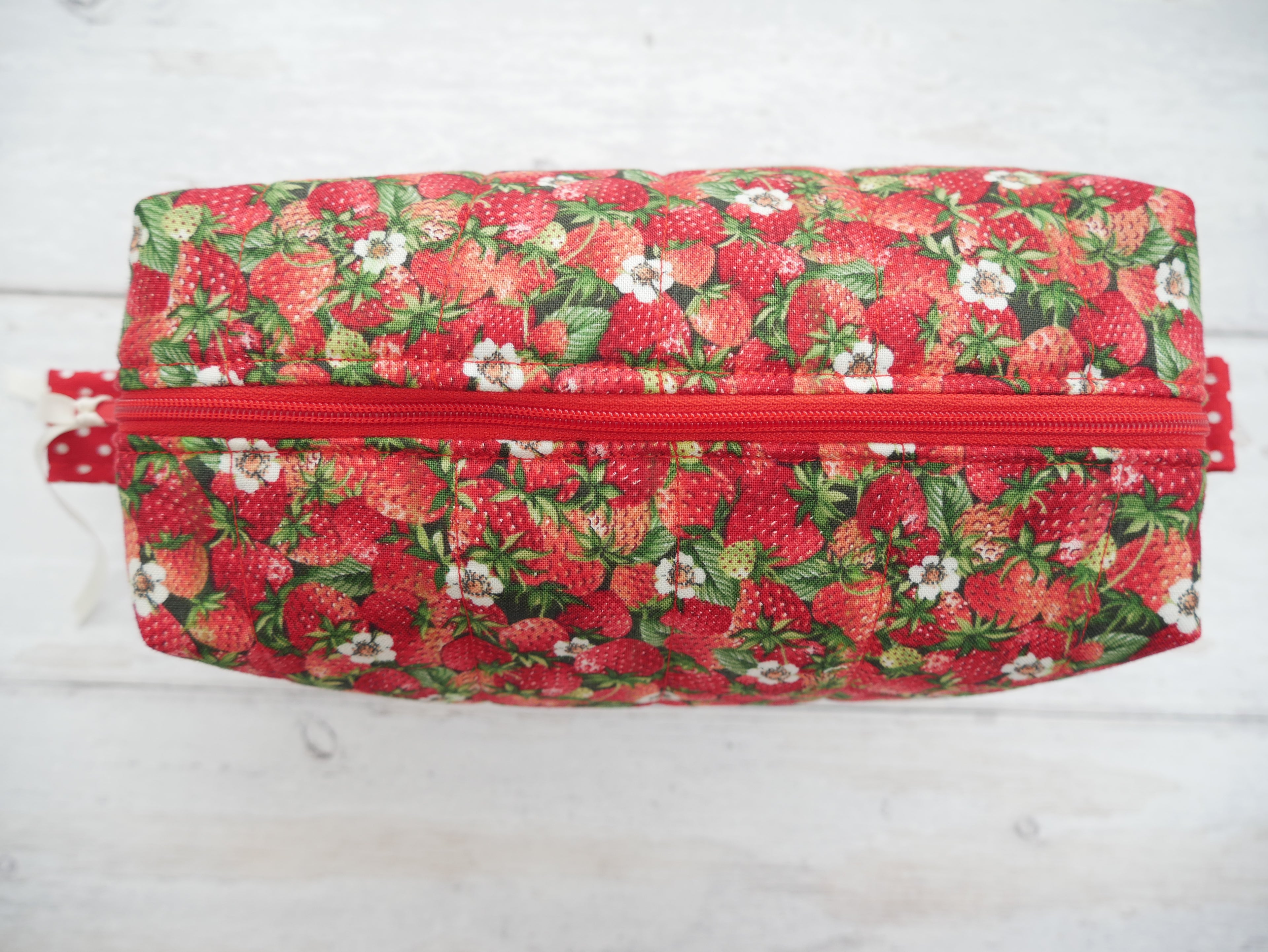 Strawberries Boxed Make-Up Bag Kit-Sewing Kit-Flying Bobbins Haberdashery