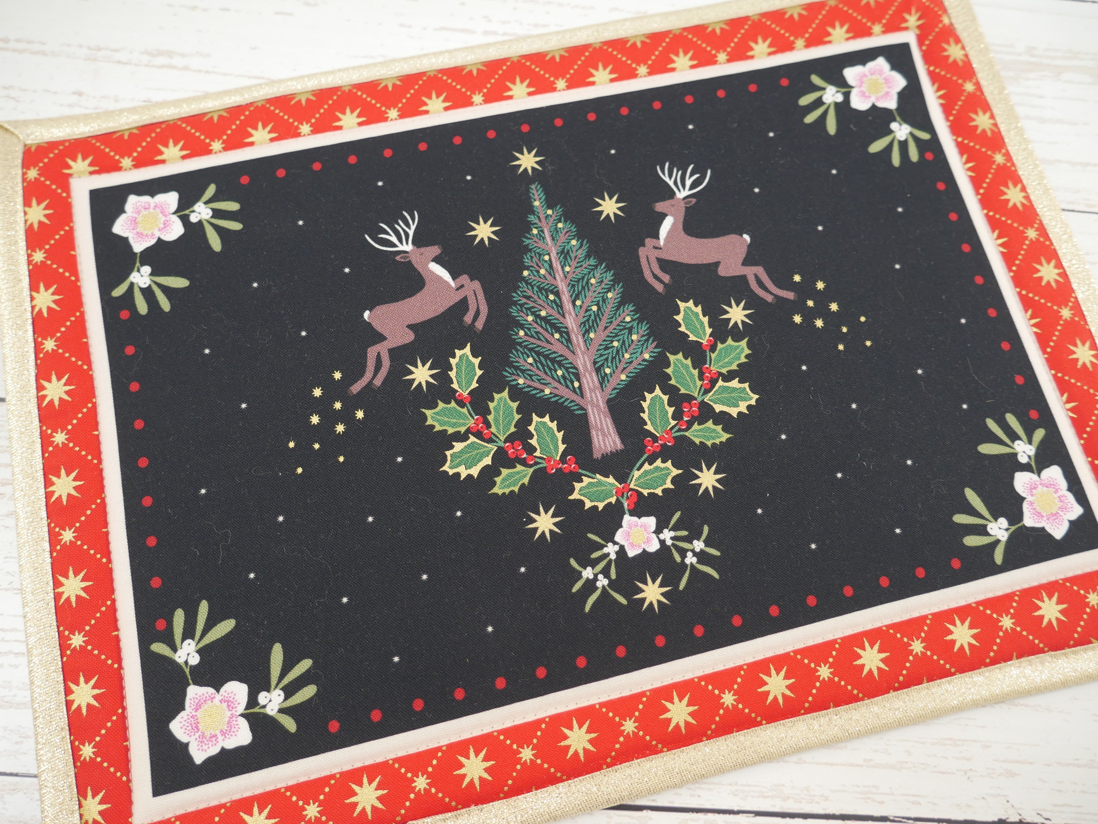 Crackers, Crowns & Placemats Kits