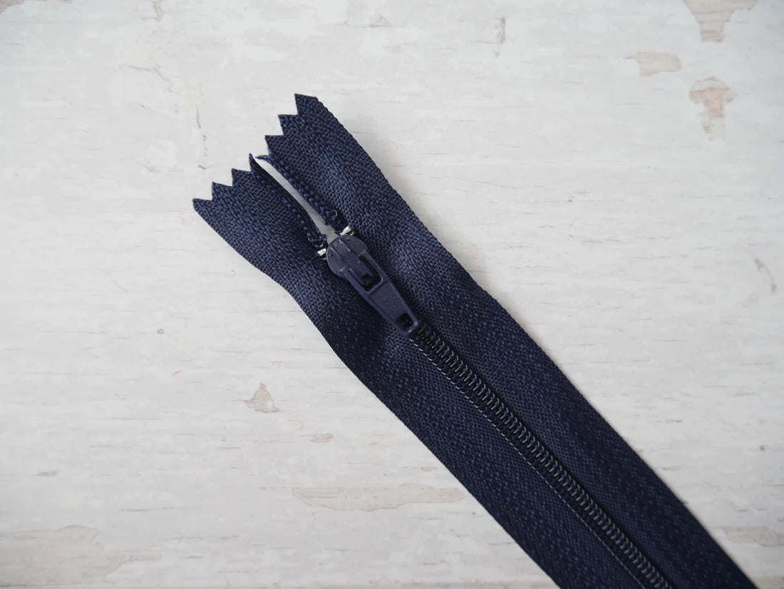 20cm Closed End, Auto-Lock Zip VARIOUS COLOURS-Zips-Flying Bobbins Haberdashery