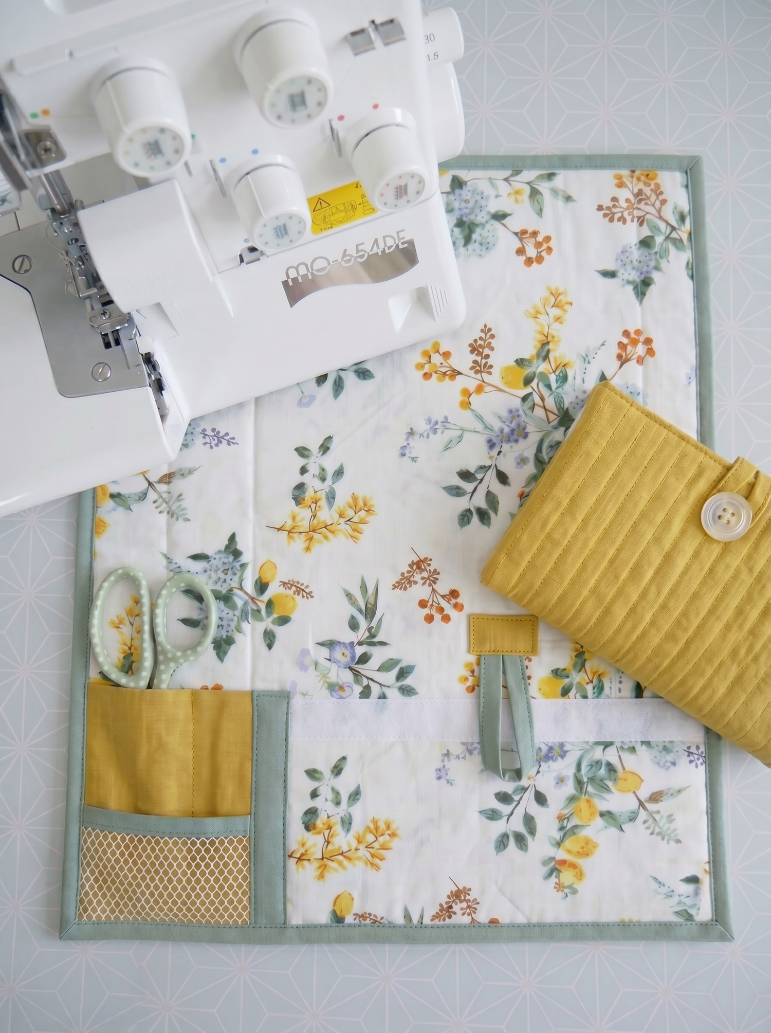 Overlocker Cover Kit &amp; Pattern - Plentiful