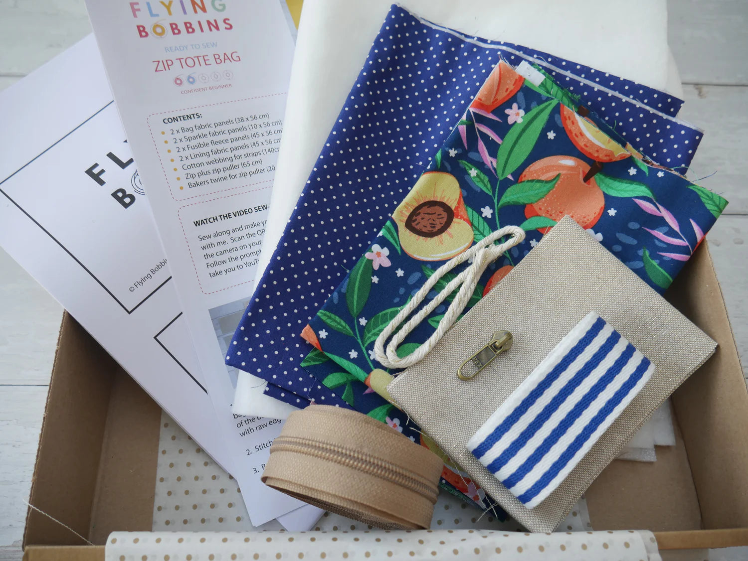Sew A Zipped Tote Bag-Classes-Flying Bobbins Haberdashery