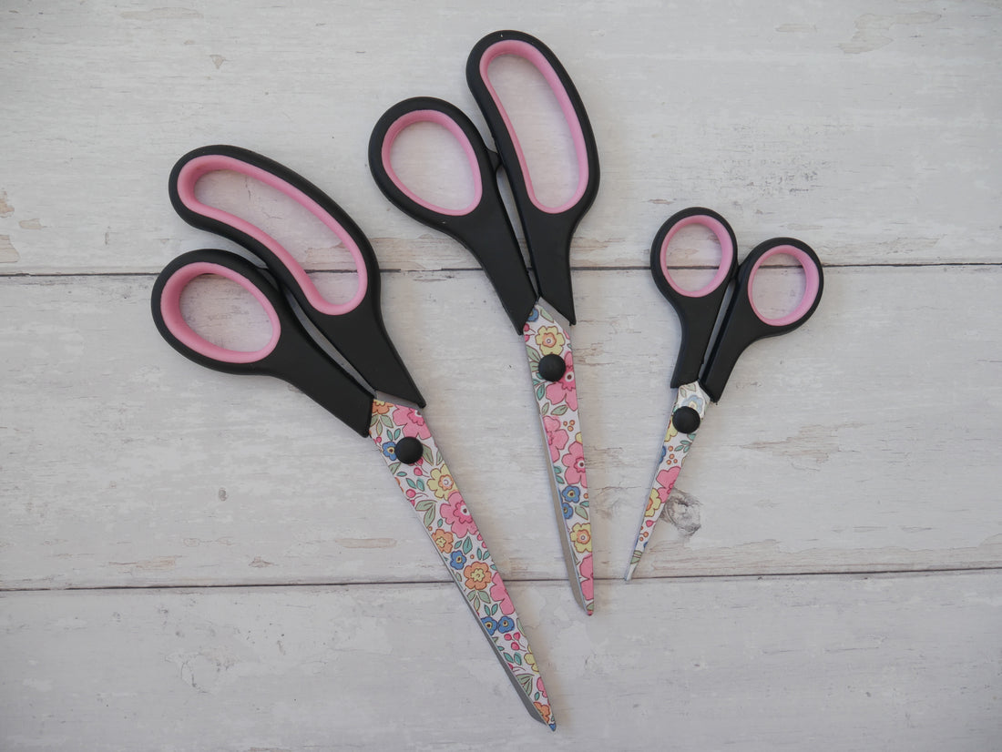 Floral Scissors Gift Set In Pink-Tools-Flying Bobbins Haberdashery