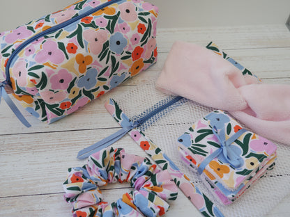 Flowers Boxed Make-Up Bag Kit-Sewing Kit-Flying Bobbins Haberdashery