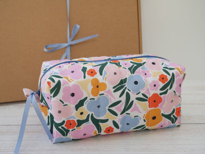 Flowers Boxed Make-Up Bag Kit-Sewing Kit-Flying Bobbins Haberdashery