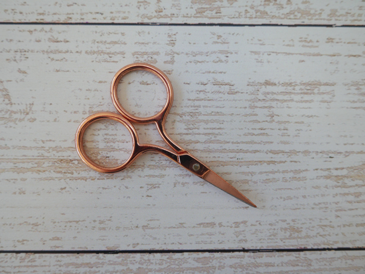 Hemline Rose Gold Embroidery Scissors 6.7cm-Scissors-Flying Bobbins Haberdashery