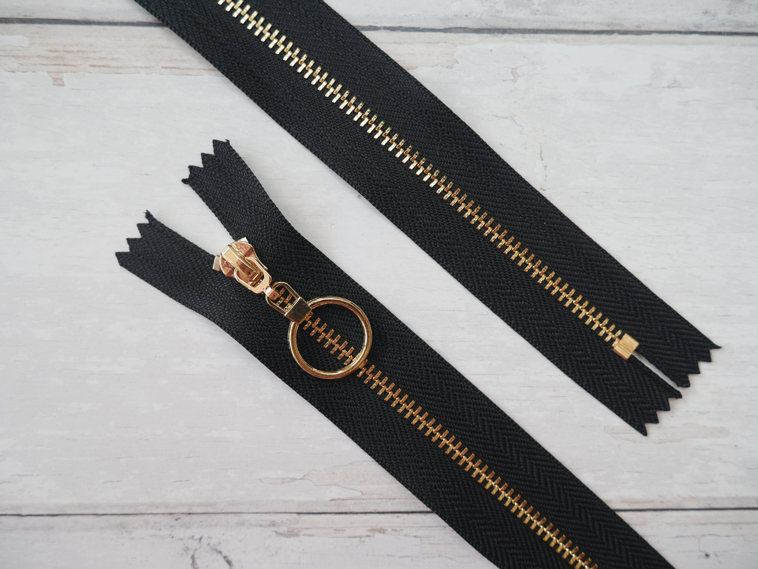 Metal Zip With Large O-Puller, 30cm-Zip-Flying Bobbins Haberdashery