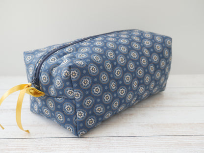 Boxed Bag in Tailor&