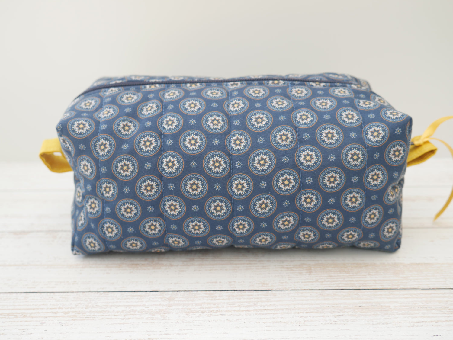 Boxed Bag in Tailor&