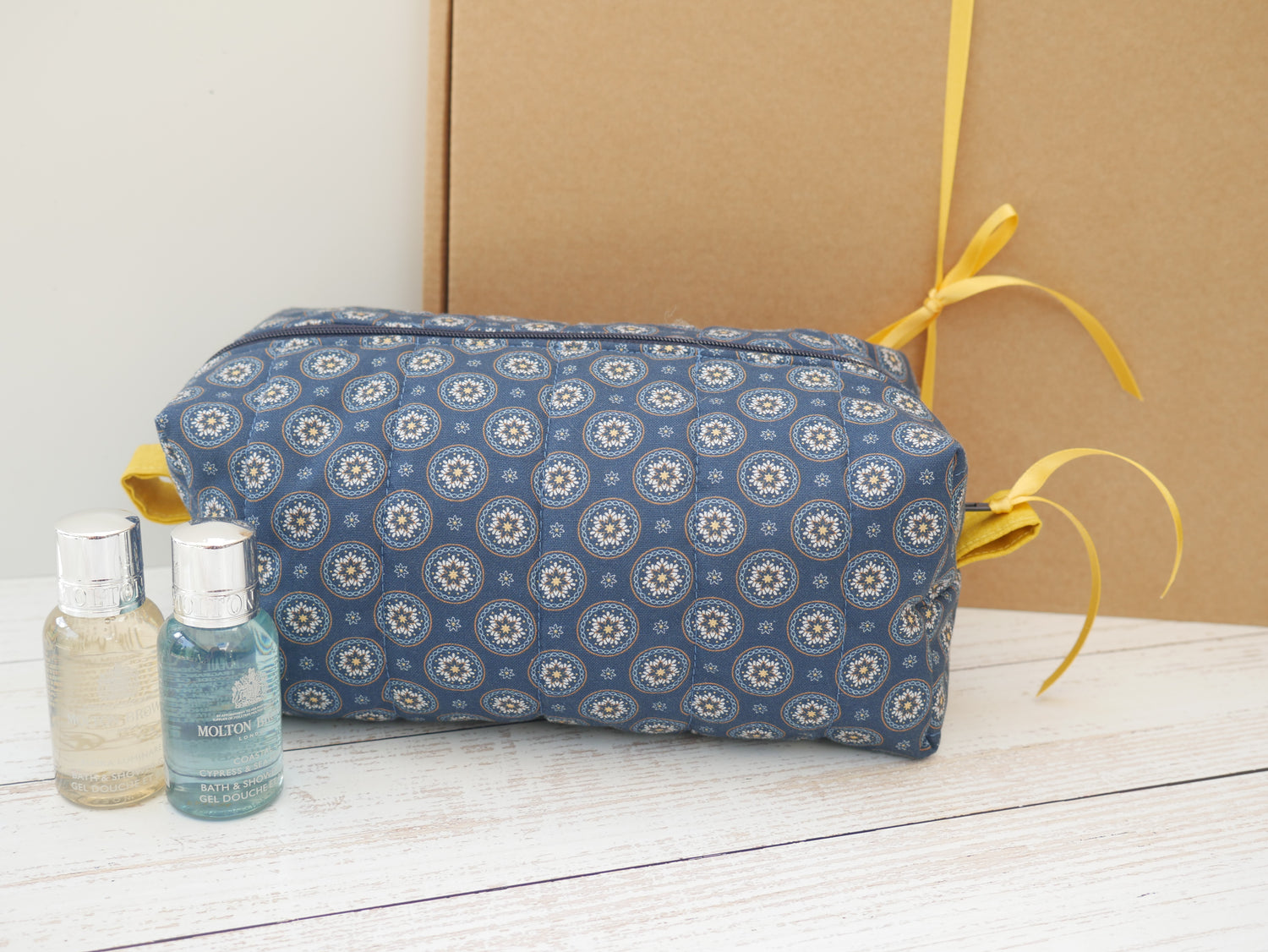 Boxed Bag in Tailor&