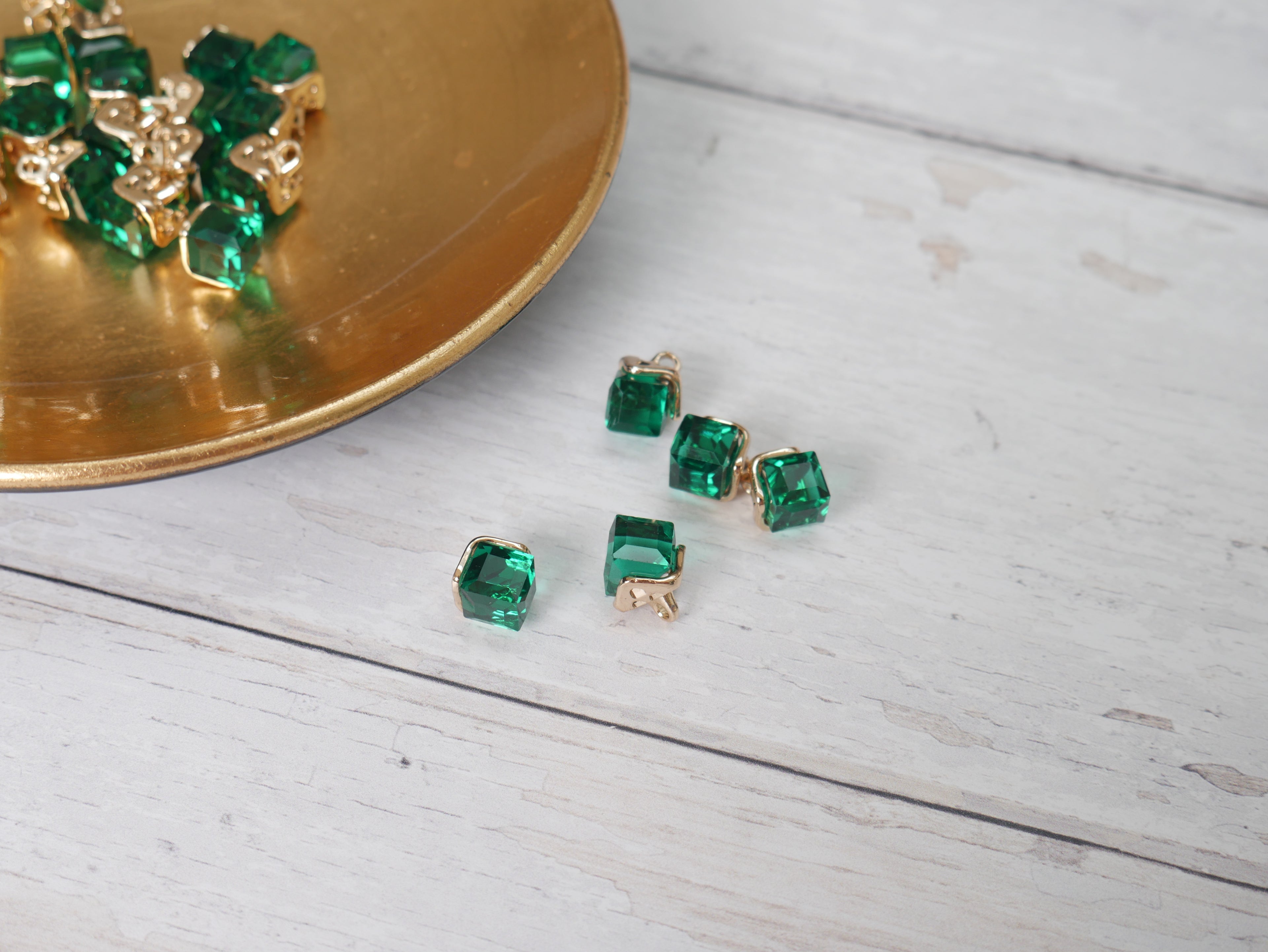 Crystal Cube Button in Emerald-Button-Flying Bobbins Haberdashery