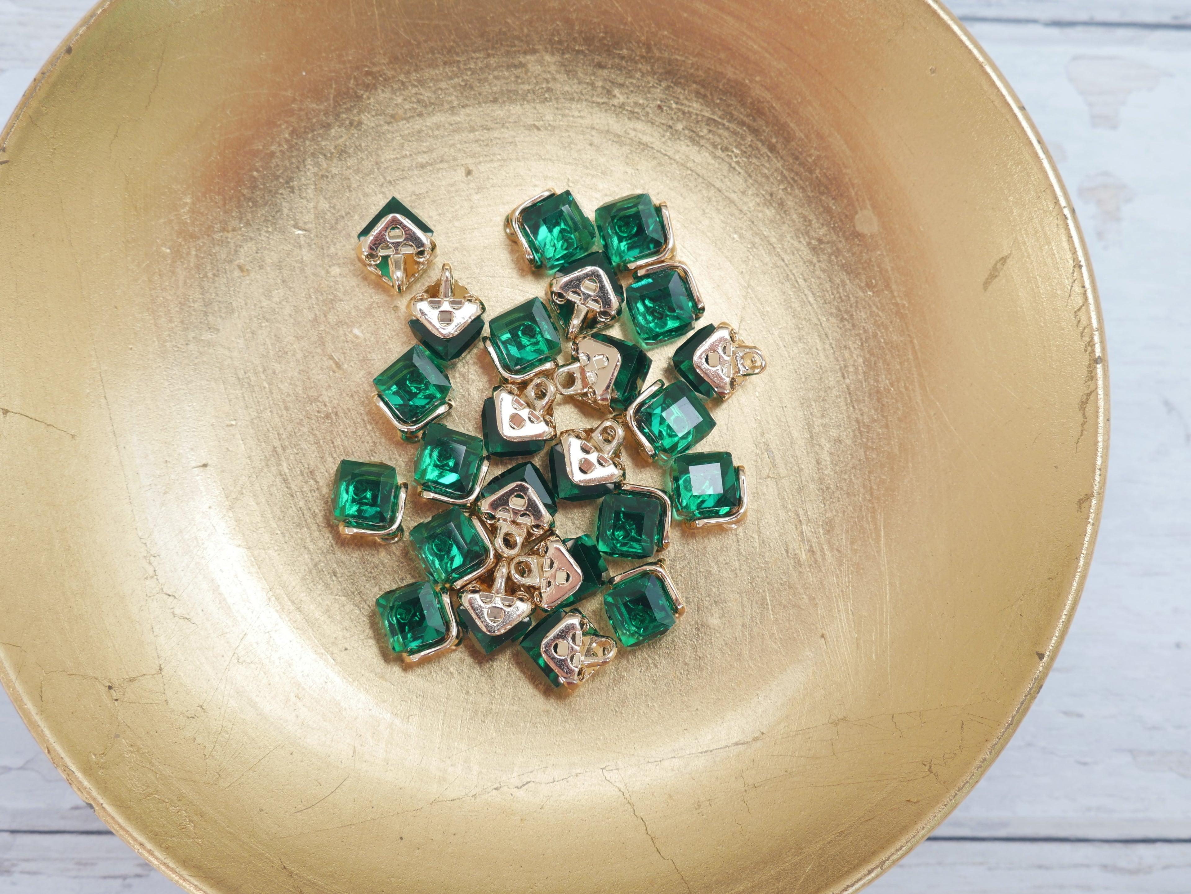 Crystal Cube Button in Emerald-Button-Flying Bobbins Haberdashery