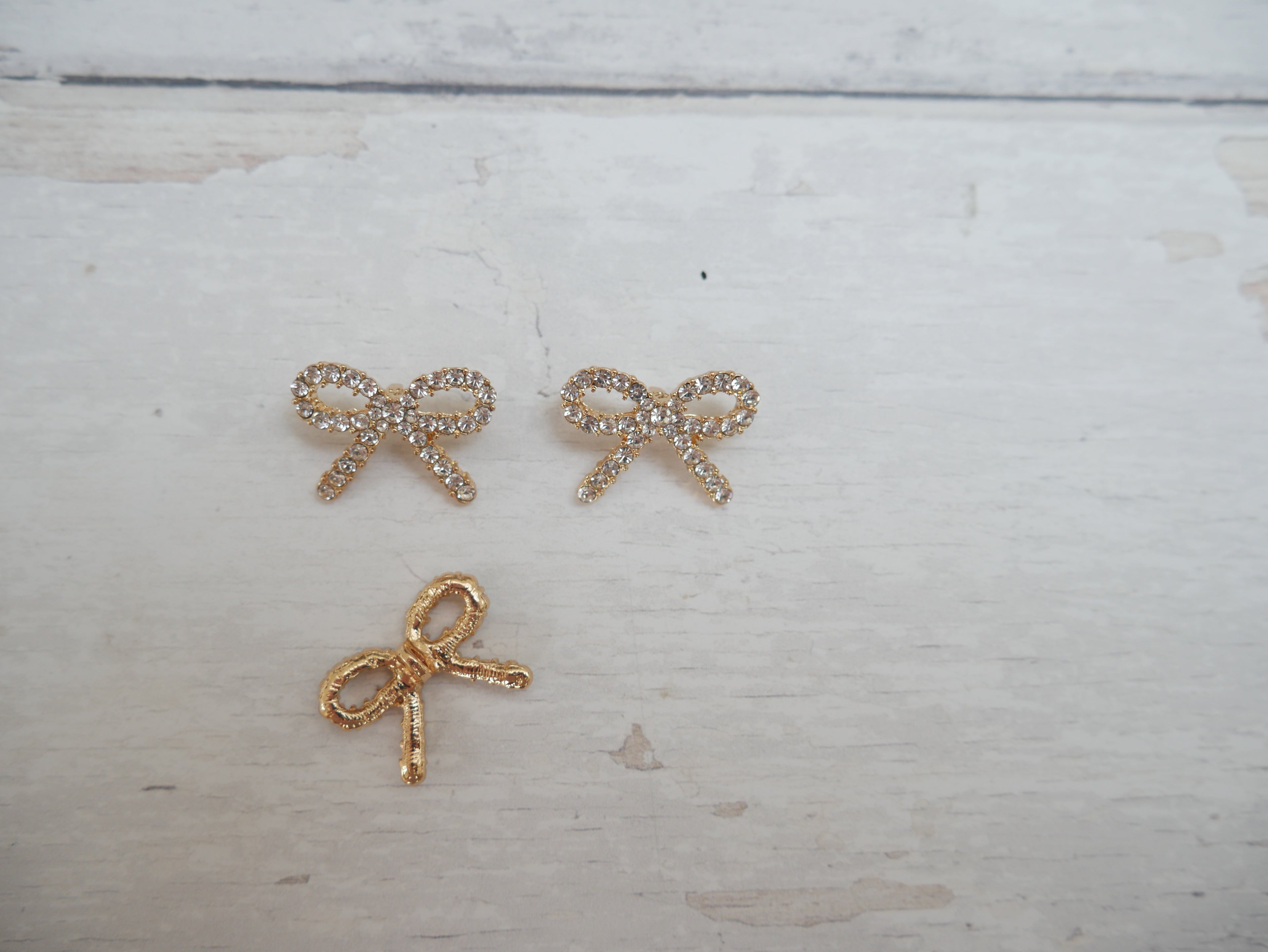 Jewelled Bow Button-Button-Flying Bobbins Haberdashery