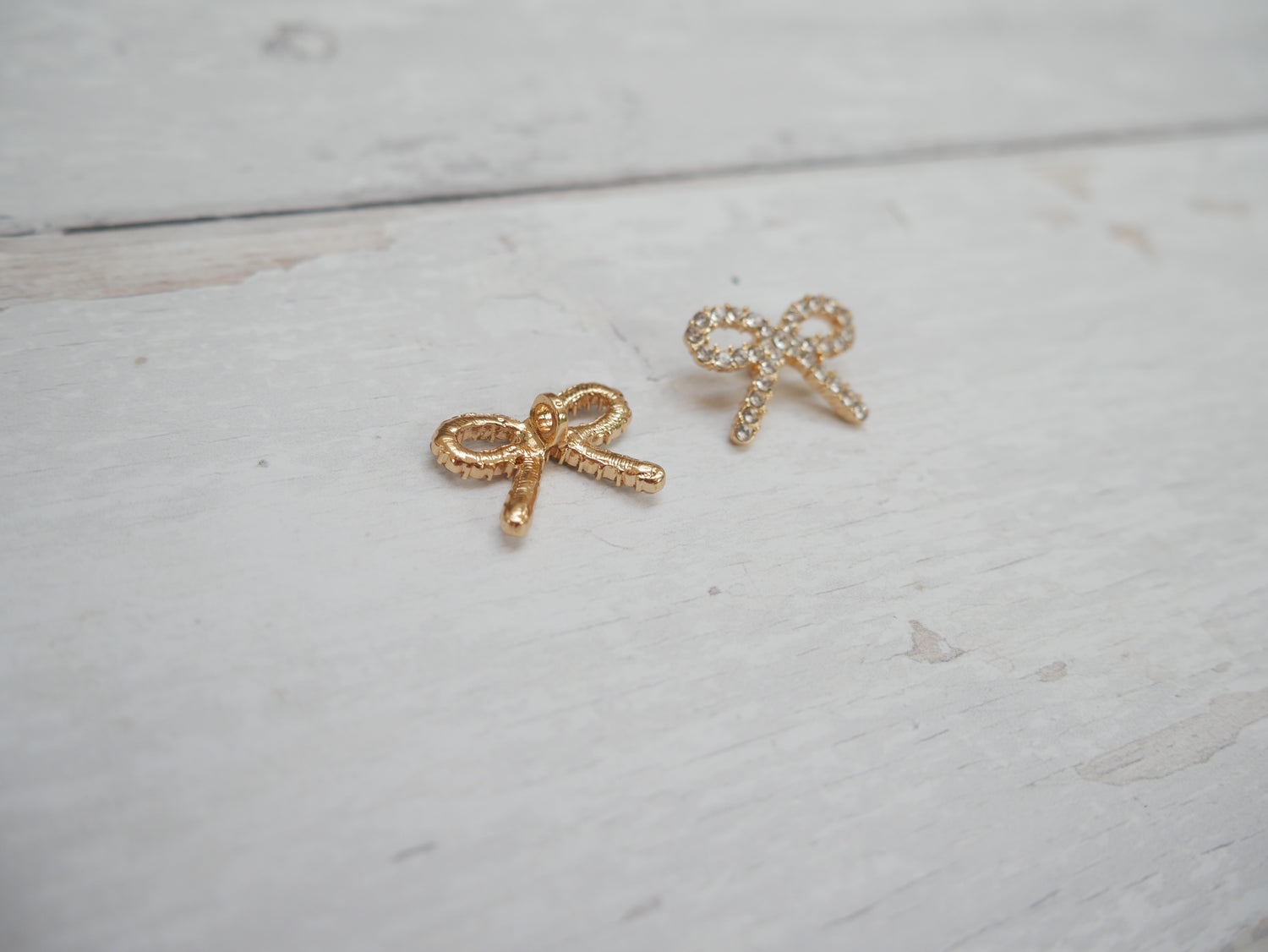 Jewelled Bow Button-Button-Flying Bobbins Haberdashery