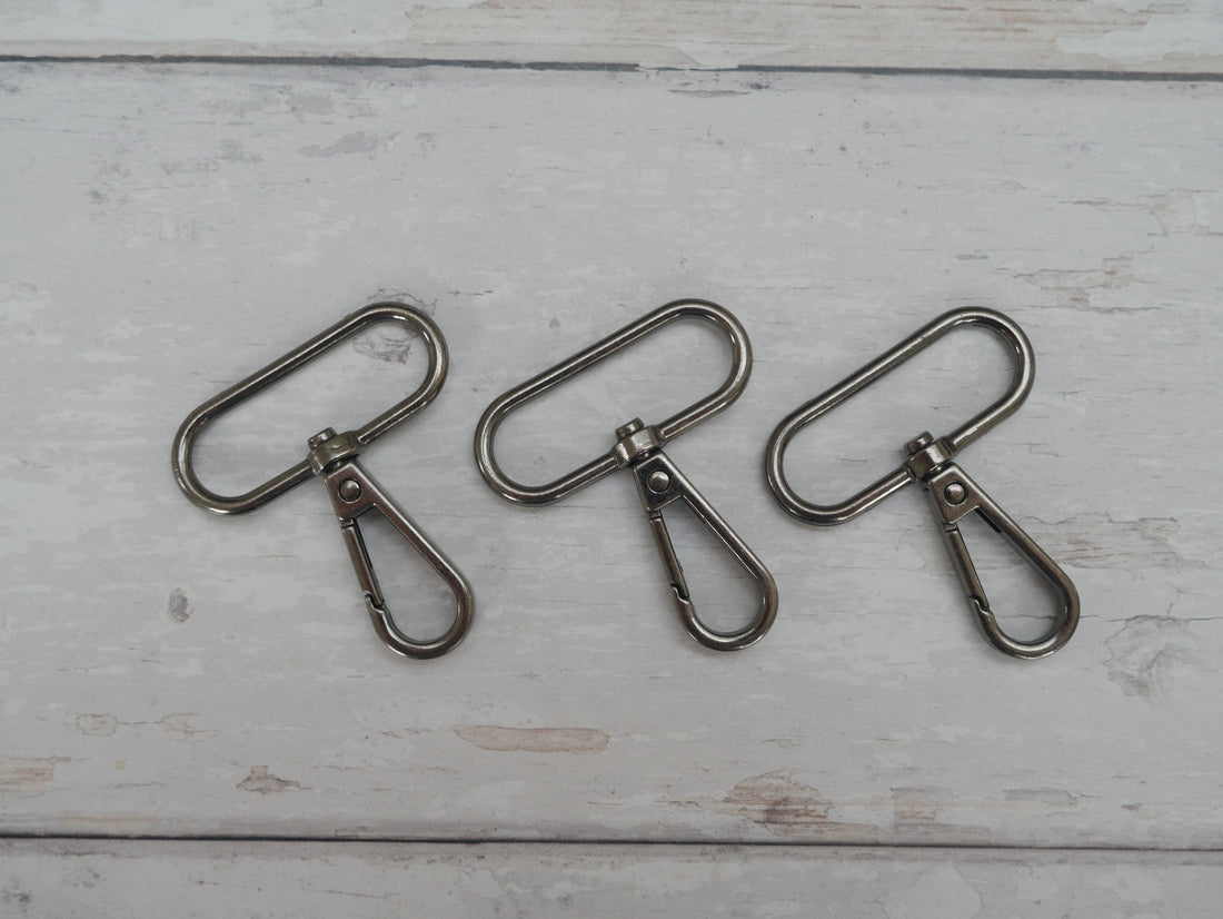 38mm Swivel Hook in Gun-Metal-Trim-Flying Bobbins Haberdashery