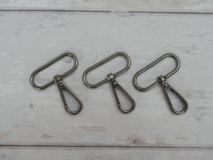 38mm Swivel Hook in Gun-Metal-Trim-Flying Bobbins Haberdashery