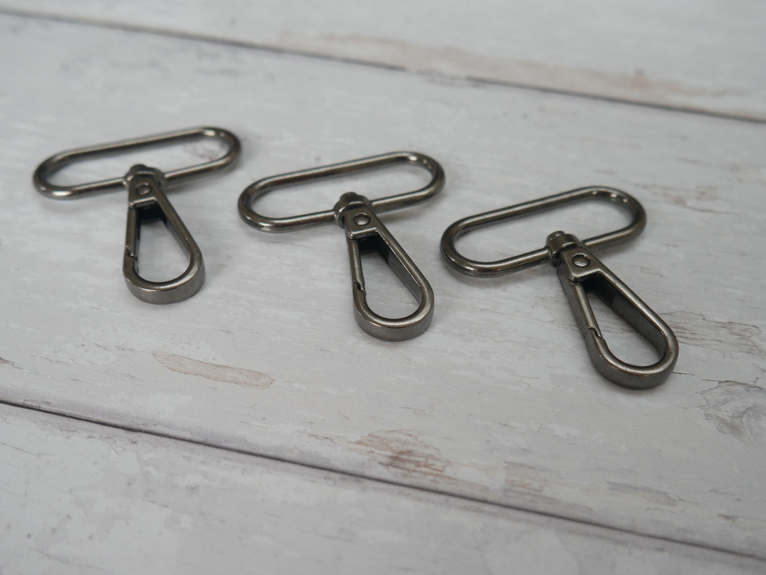 38mm Swivel Hook in Gun-Metal-Trim-Flying Bobbins Haberdashery