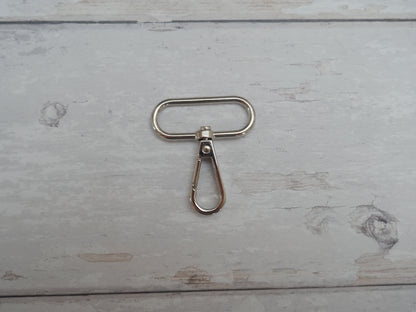 38mm Swivel Hook in Silver-Trim-Flying Bobbins Haberdashery
