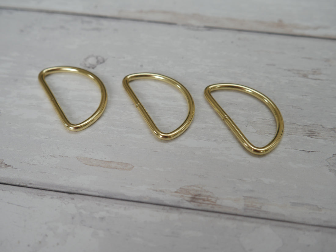 38mm D-Ring in Gold-Trim-Flying Bobbins Haberdashery