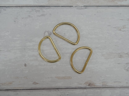 32mm D-Ring in Gold-Trim-Flying Bobbins Haberdashery