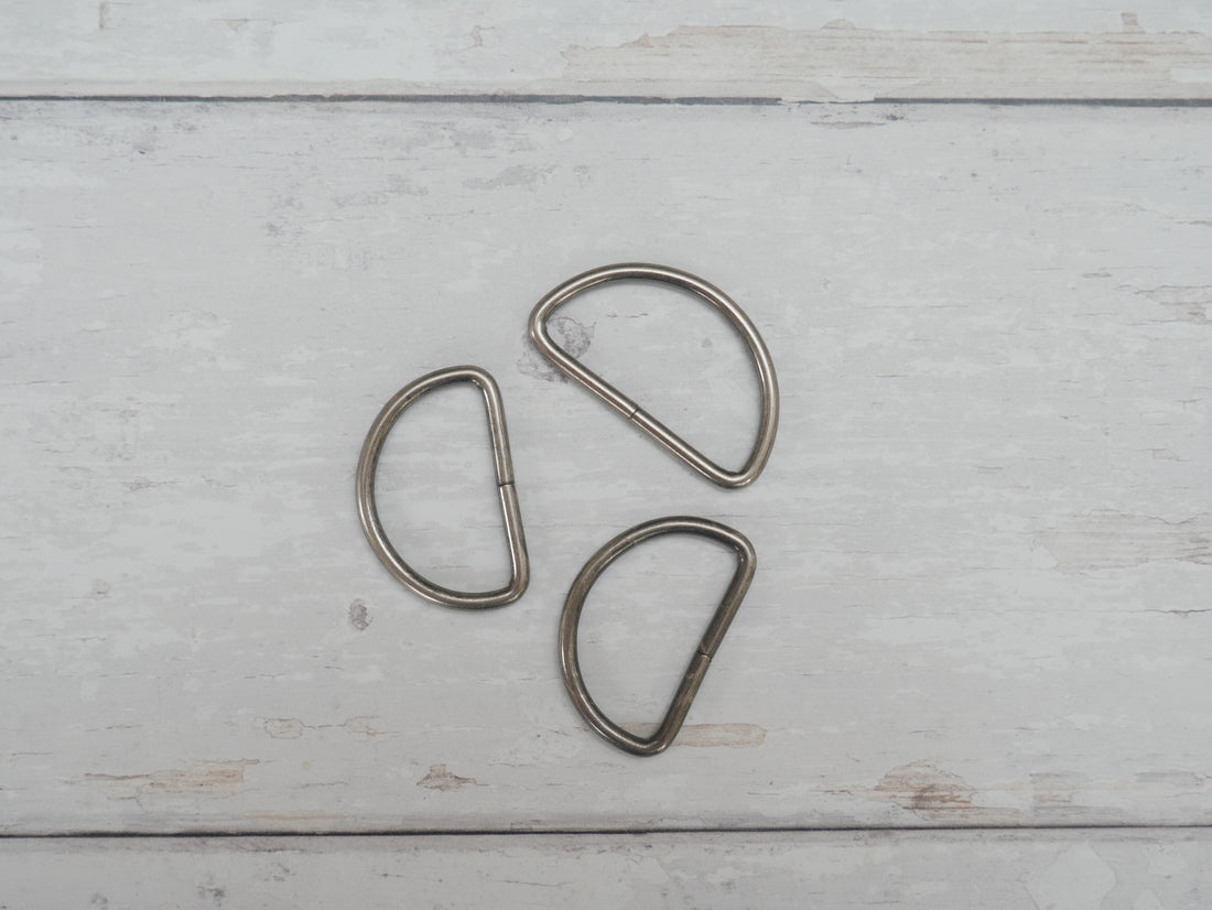 32mm D-Ring in Gun-Metal-Trim-Flying Bobbins Haberdashery