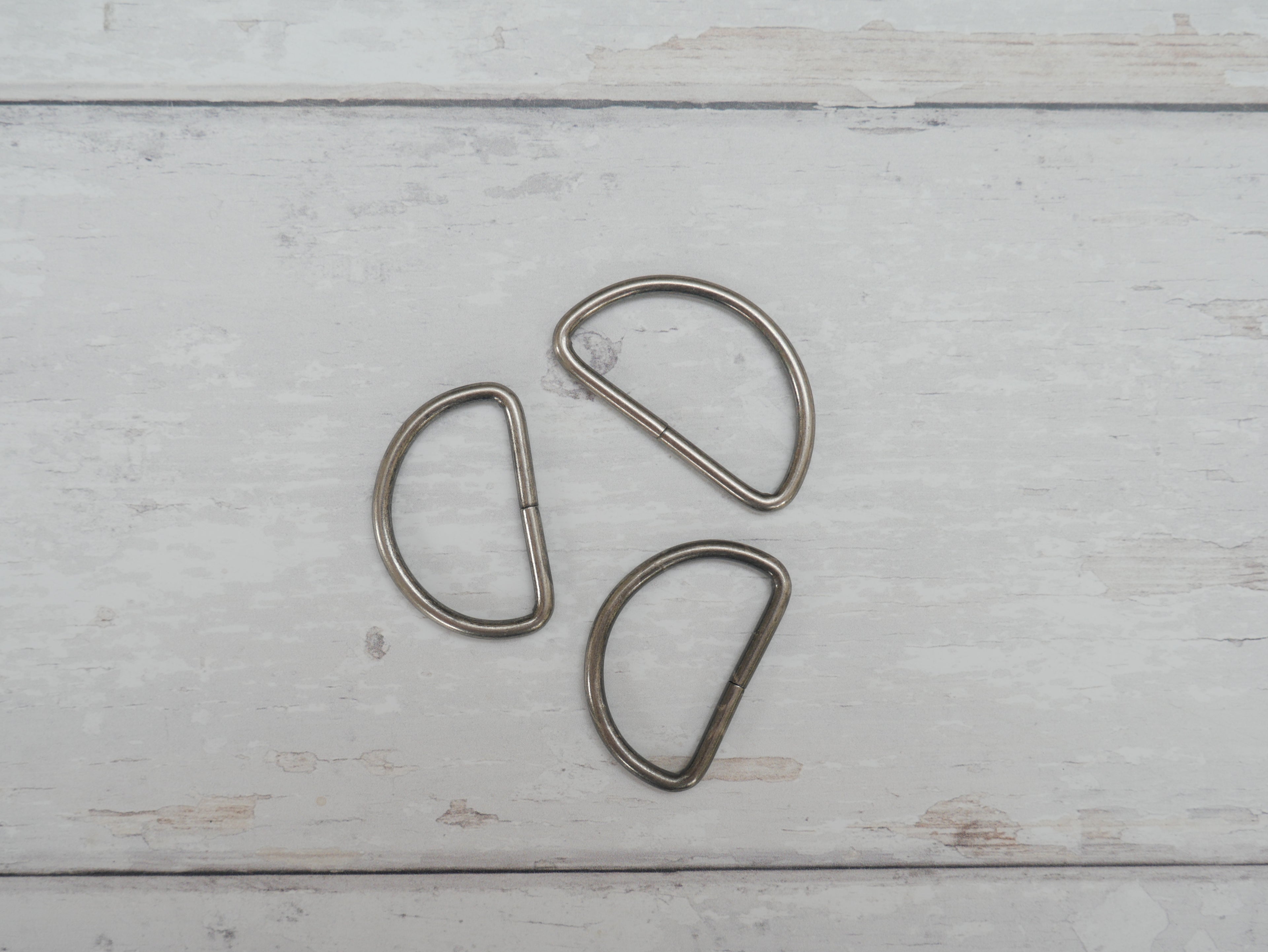 32mm D-Ring in Gun-Metal-Trim-Flying Bobbins Haberdashery