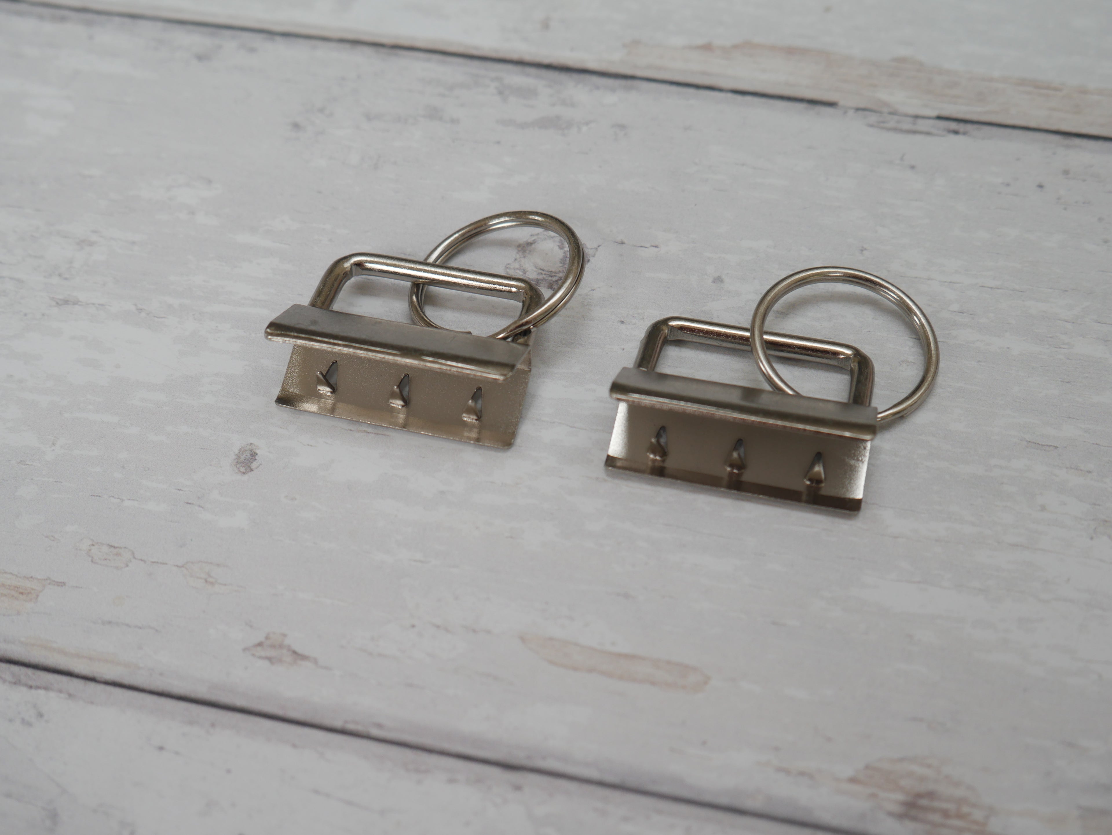 Key Ring Fob in Antique Silver, 30mm-Trim-Flying Bobbins Haberdashery