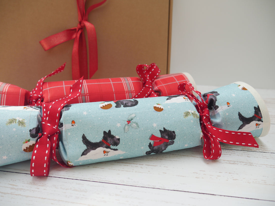 Reversible Fabric Crackers Kit - Scottie Dogs (x4)-Sewing Kit-Flying Bobbins Haberdashery