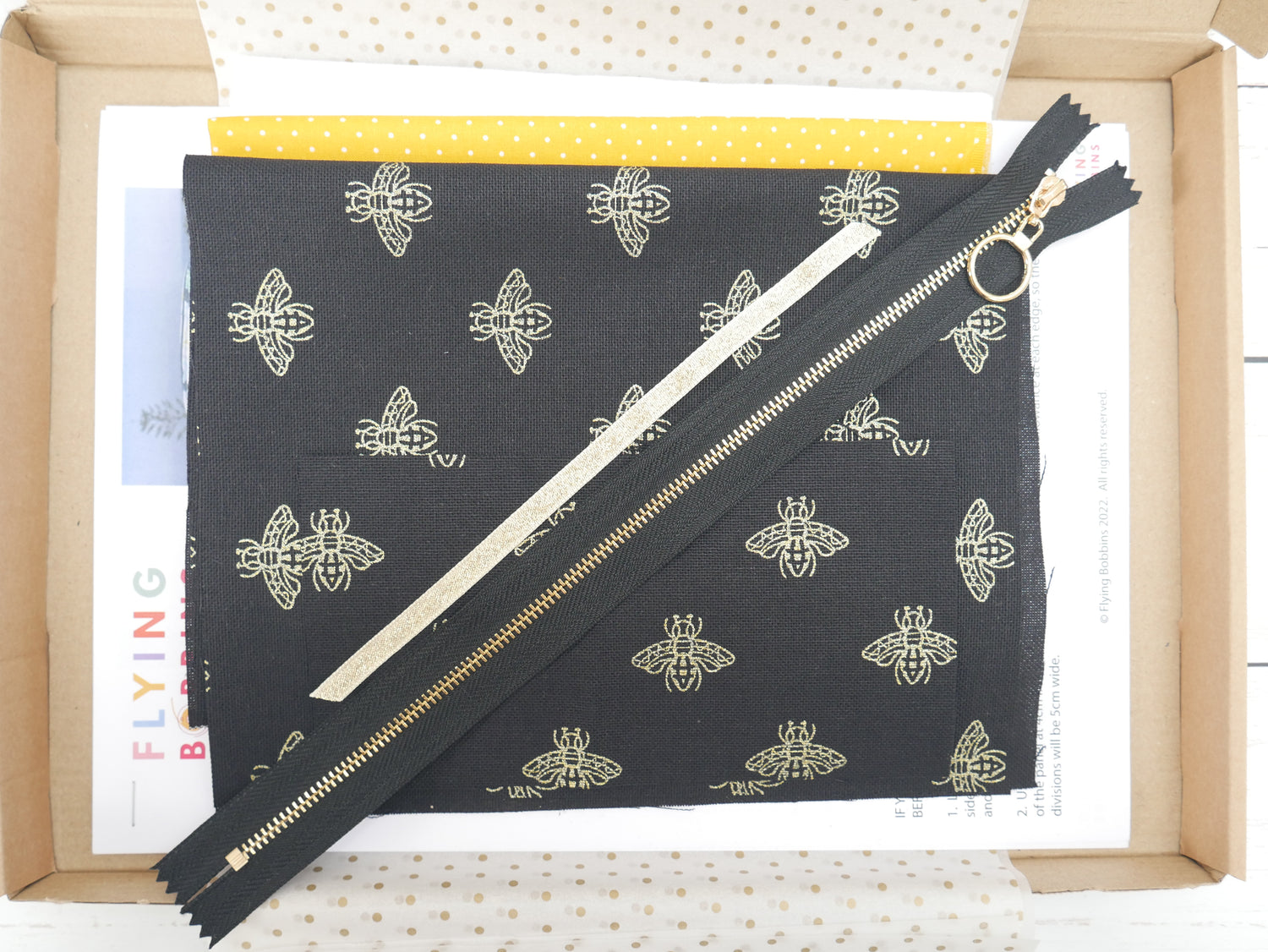 Deluxe Boxed Bag Kit - Golden Bees