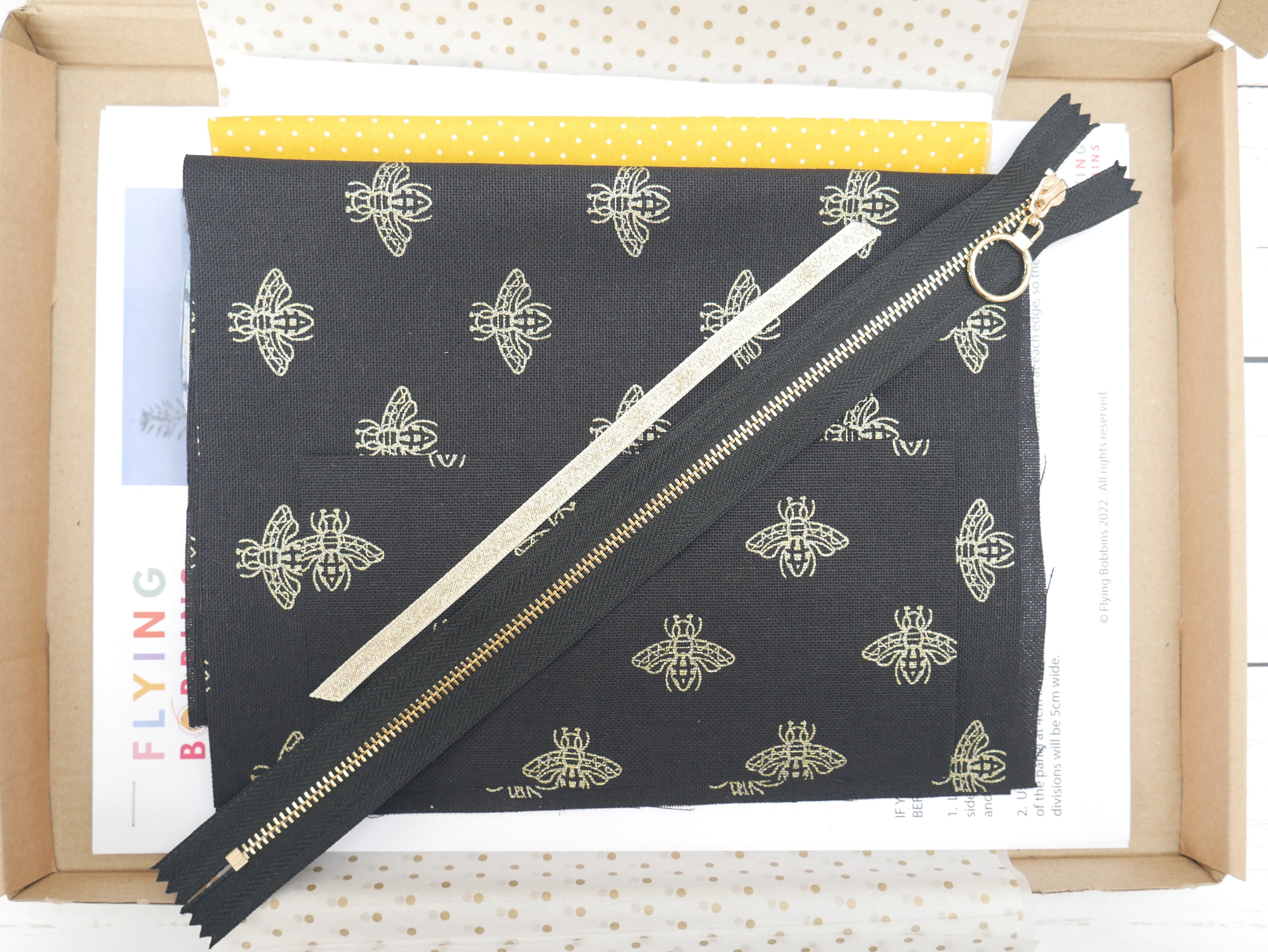 Deluxe Boxed Bag Kit - Golden Bees