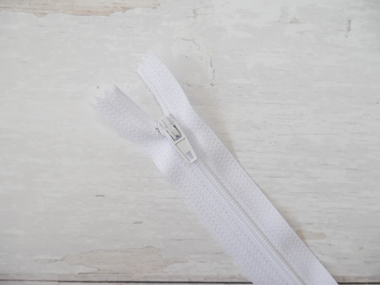 10cm Closed End, Auto-Lock Zip VARIOUS COLOURS-Zips-Flying Bobbins Haberdashery
