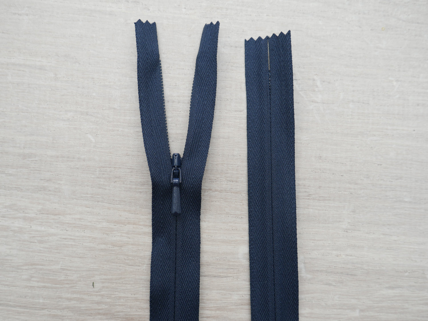 YKK Invisible Zip, Colour 560-Zips-Flying Bobbins Haberdashery