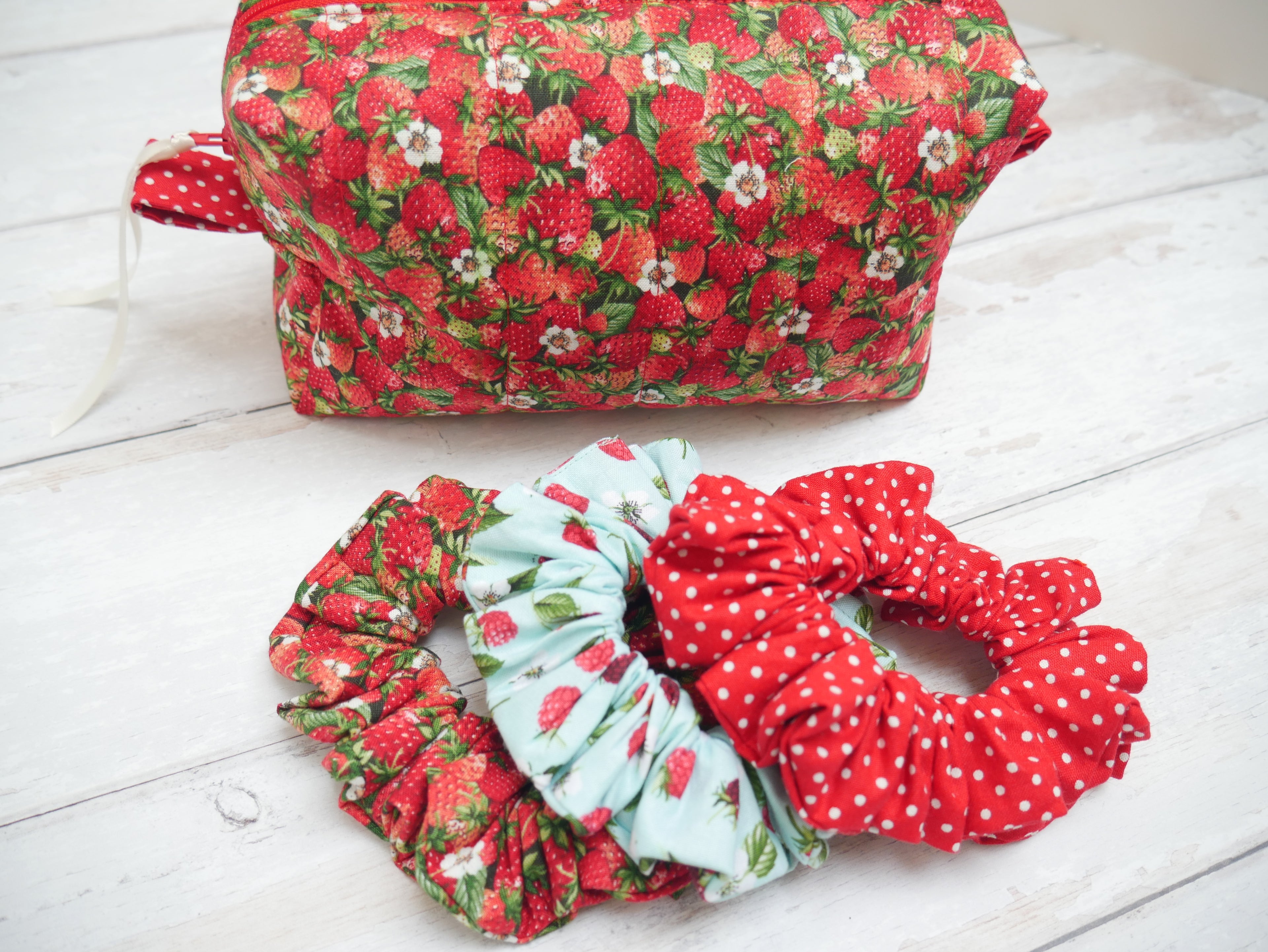 Strawberries Boxed Make-Up Bag Kit-Sewing Kit-Flying Bobbins Haberdashery